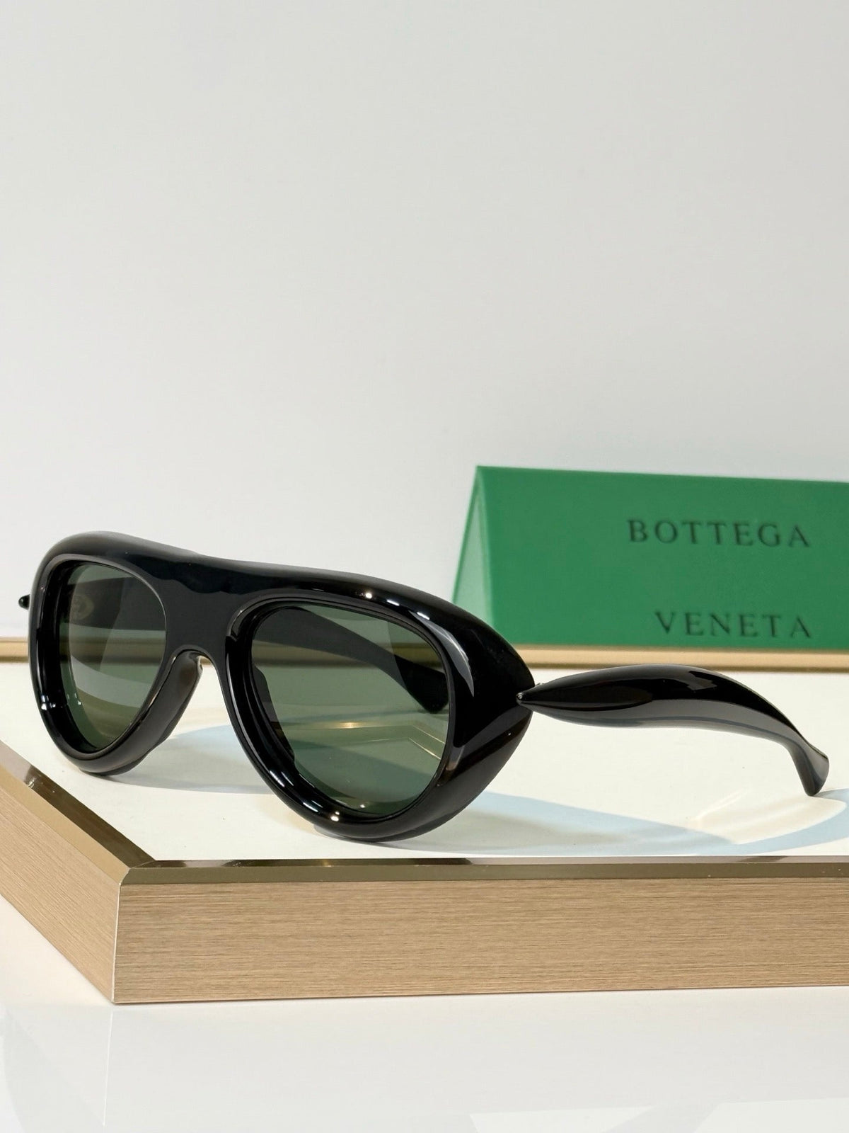 BOTTEGA VENETA BV1483S Sunglasses 💚