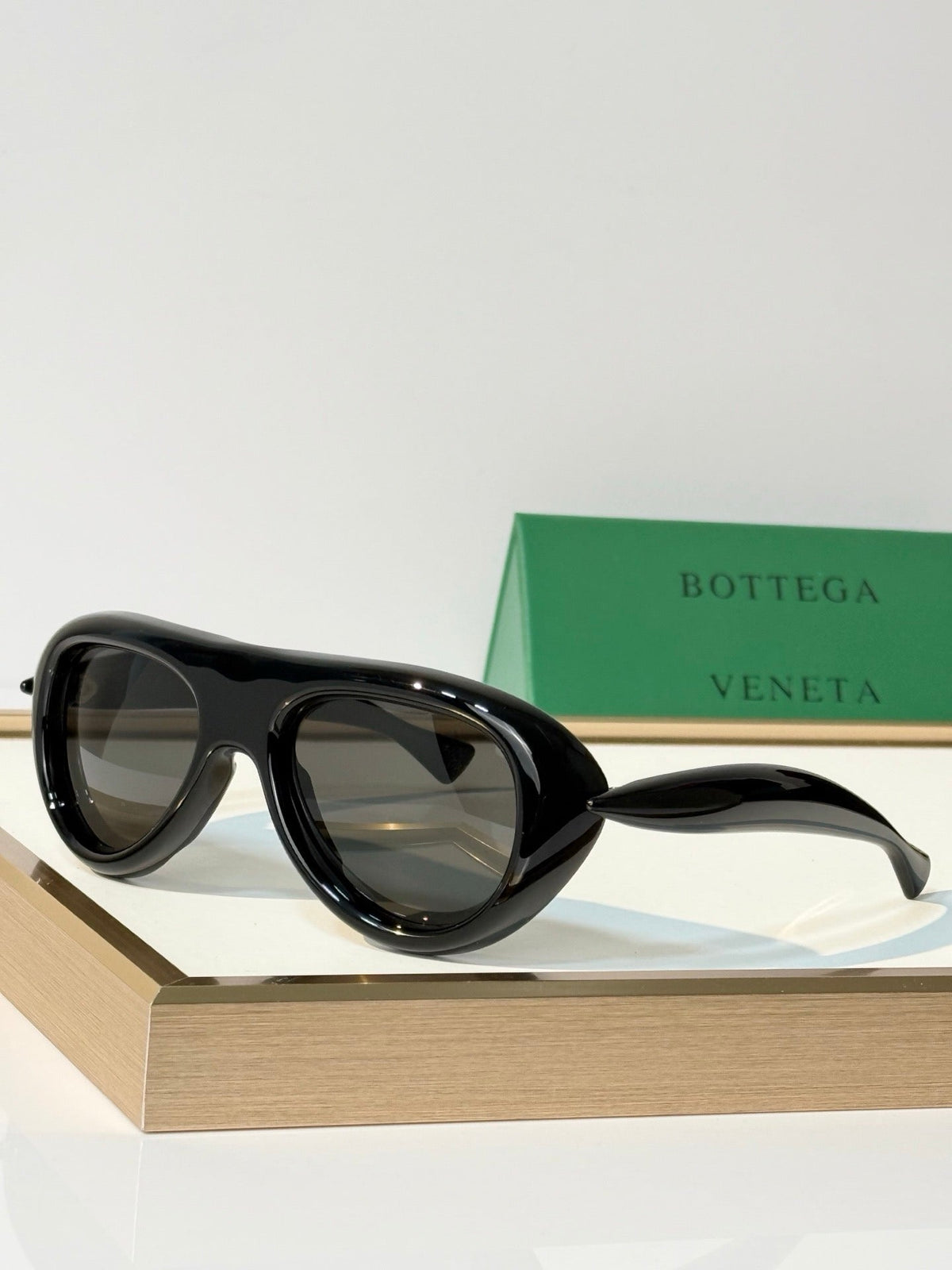 BOTTEGA VENETA BV1483S Sunglasses 💚
