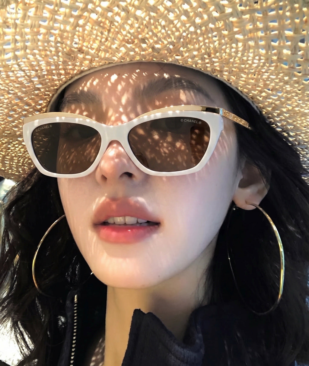 CHANEL 4299 Cat Eye Sunglasses  Eyewear  🖤