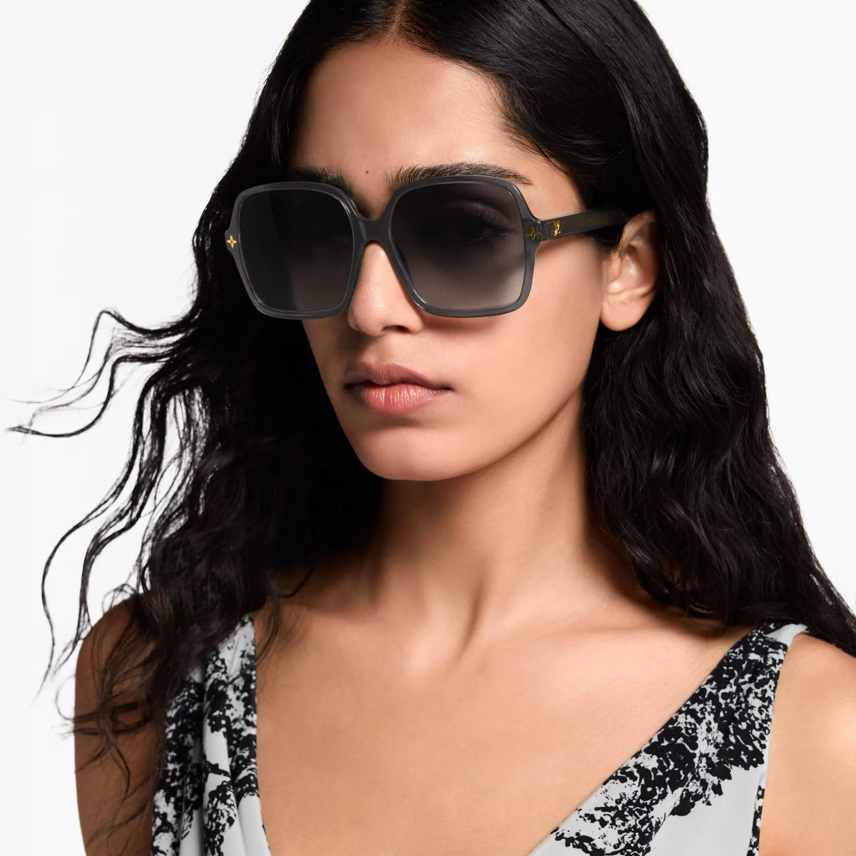 Louis Vuitton Z3044E LV Aura Square Sunglasses  ✨