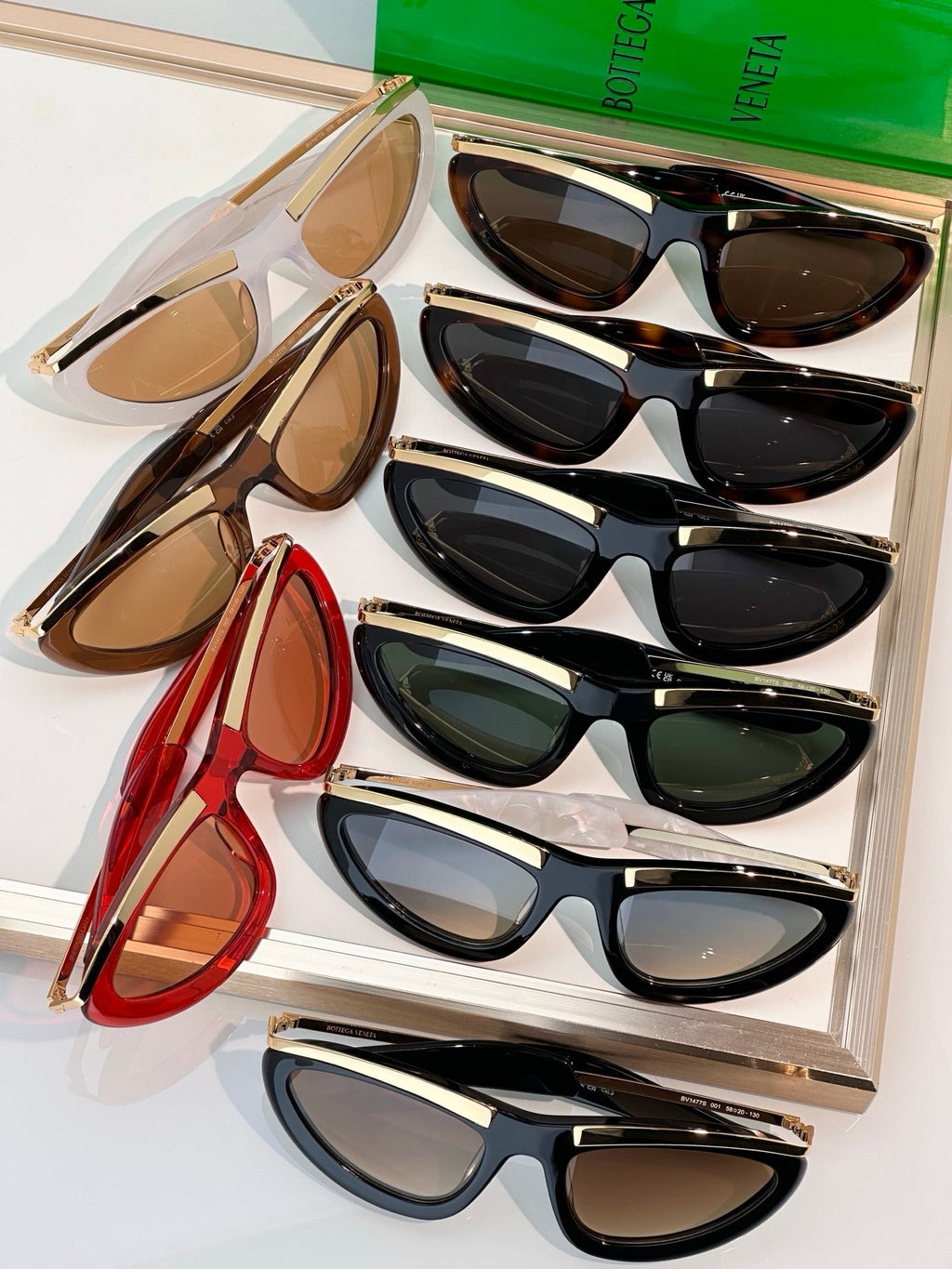 BOTTEGA VENETA BV1477S Sunglasses 💚