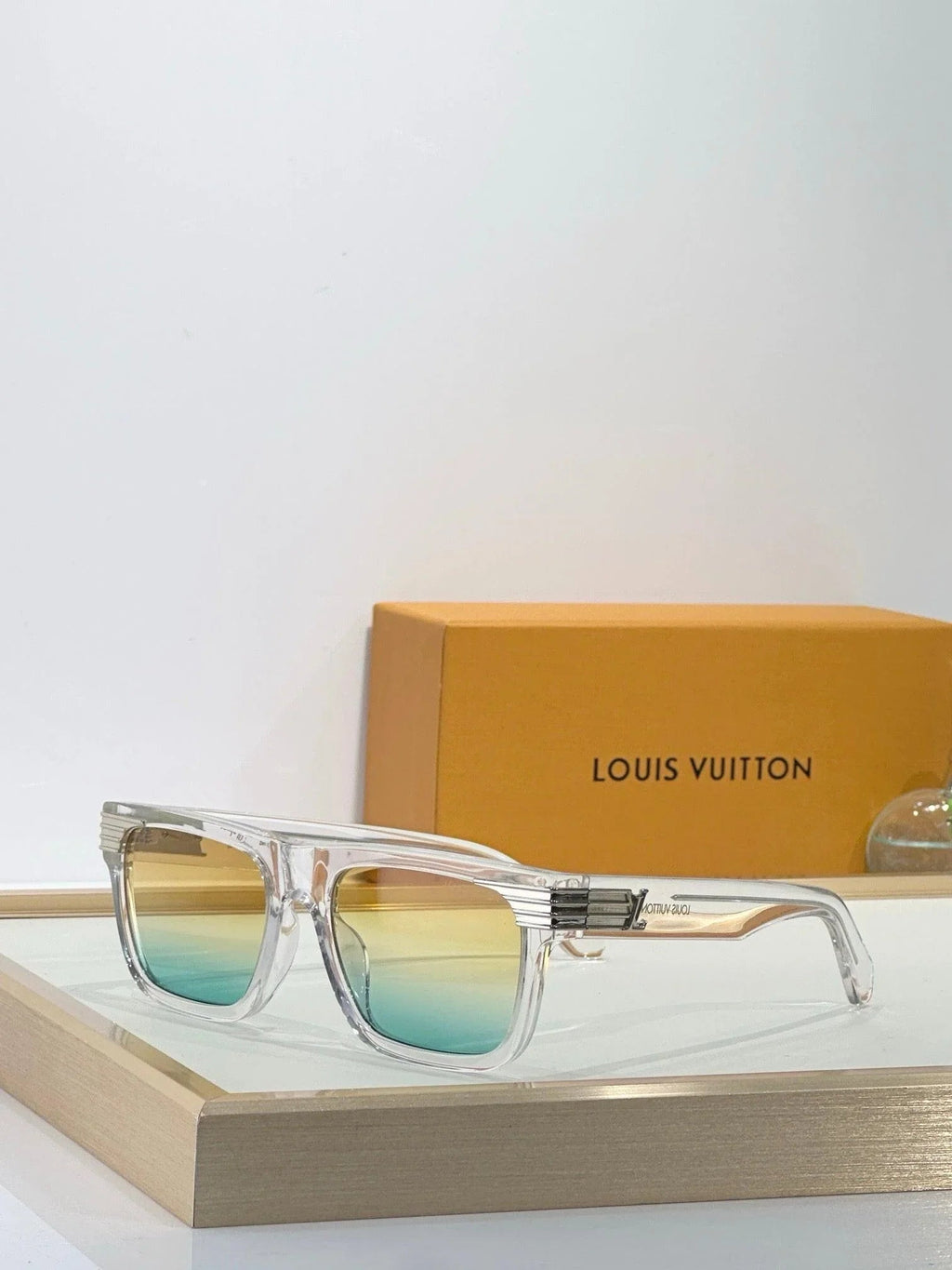 Louis Vuitton Z2746U LV Slide Square Sunglasses ✨