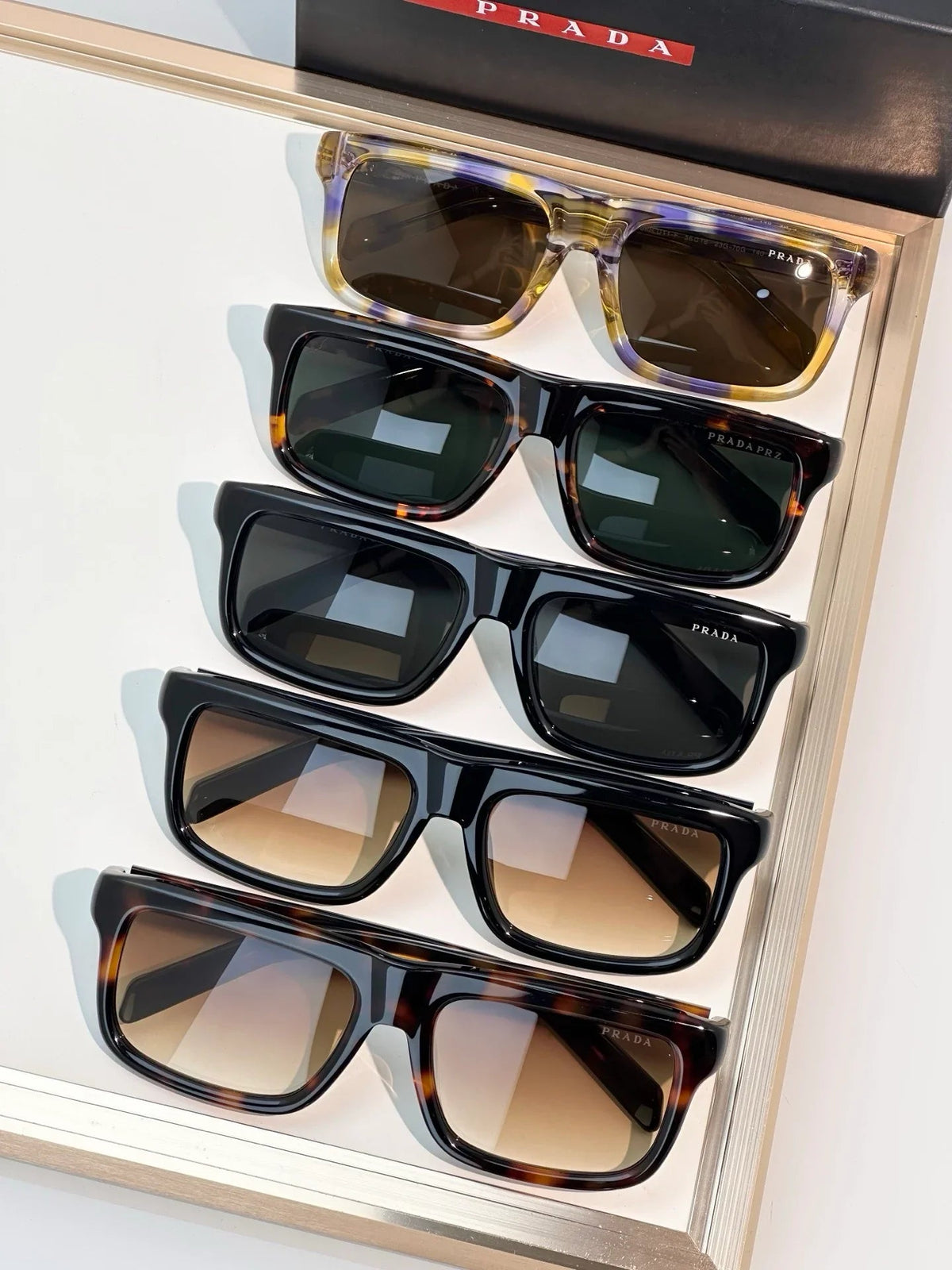 PRADA PR D11SF Sunglasses  🟥