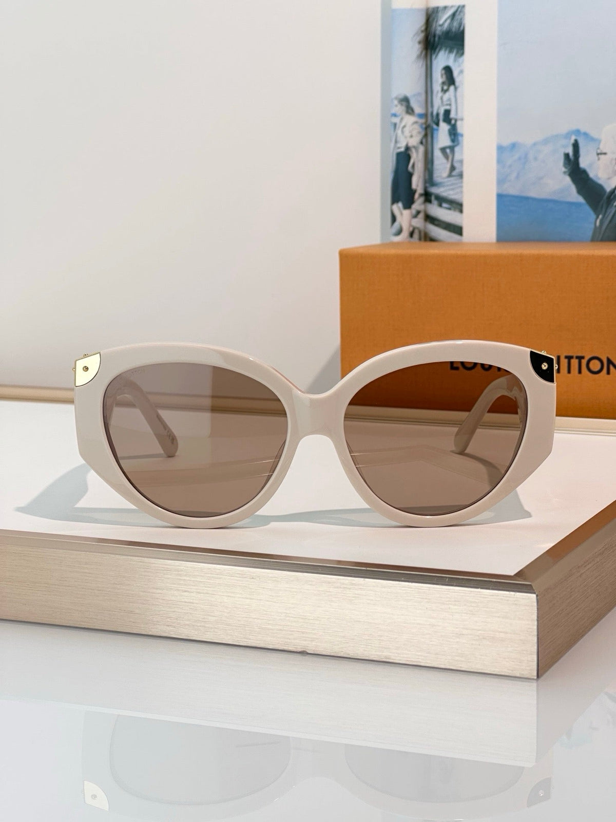 Louis Vuitton Z3340W LV Trunk Cat Eye Sunglasses✨