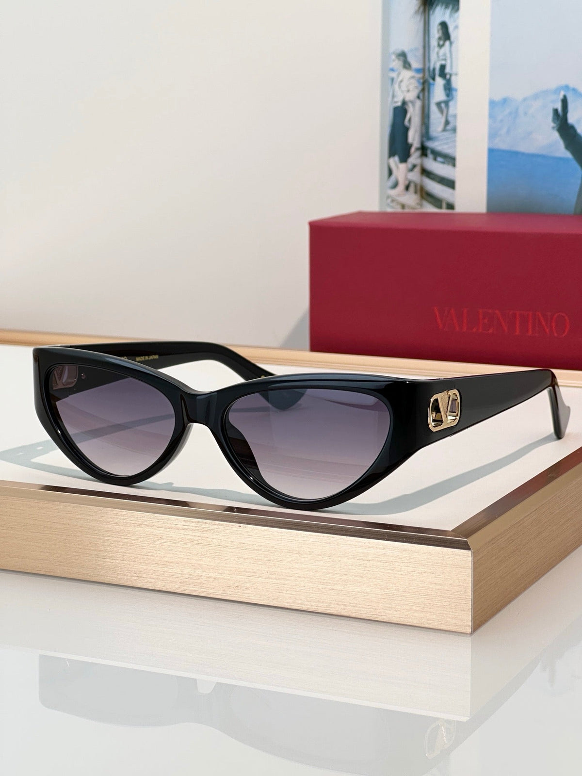 Valentino Vain Light VG0014S 001 Sunglasses✨