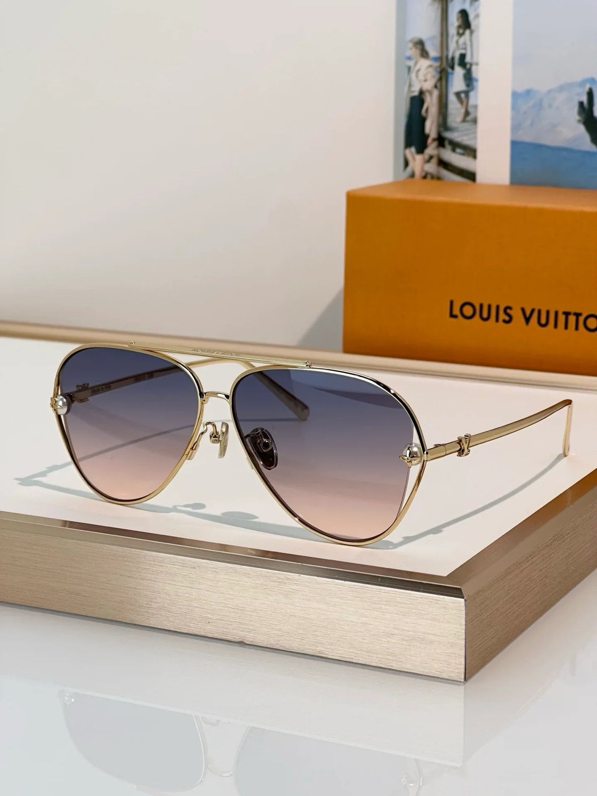 Louis Vuitton Z2994U Pearl Twirl Square Sunglasses   ✨