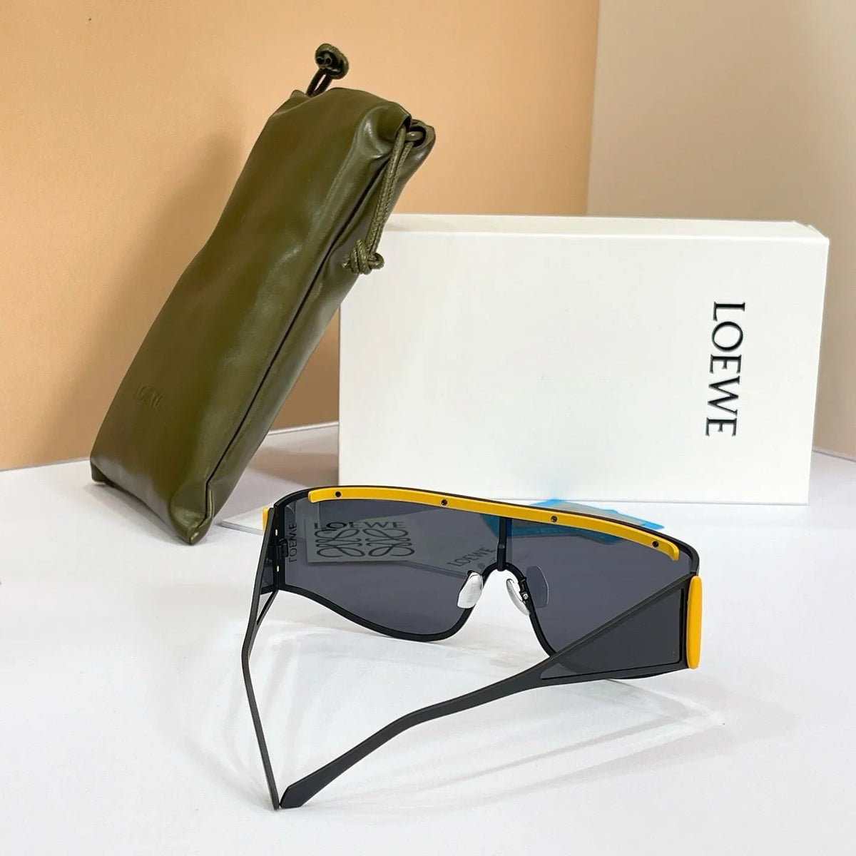 LOEWE  Signature LW40202U 02A - As Seen On Kim Kardashian  ✨