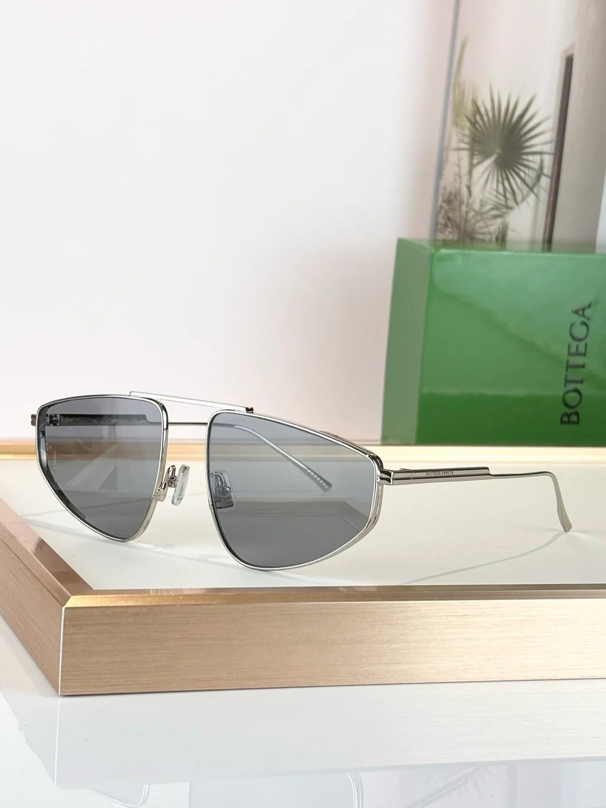 BOTTEGA VENETA BV1466S 004 Sunglasses💚