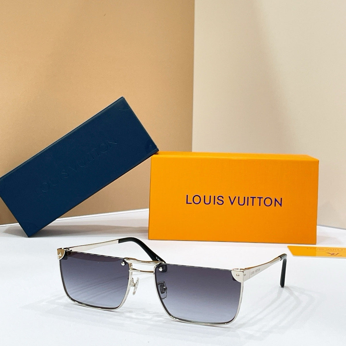 Louis Vuitton Z3206U LV Heritage Metal Low Square Sunglasses  ✨