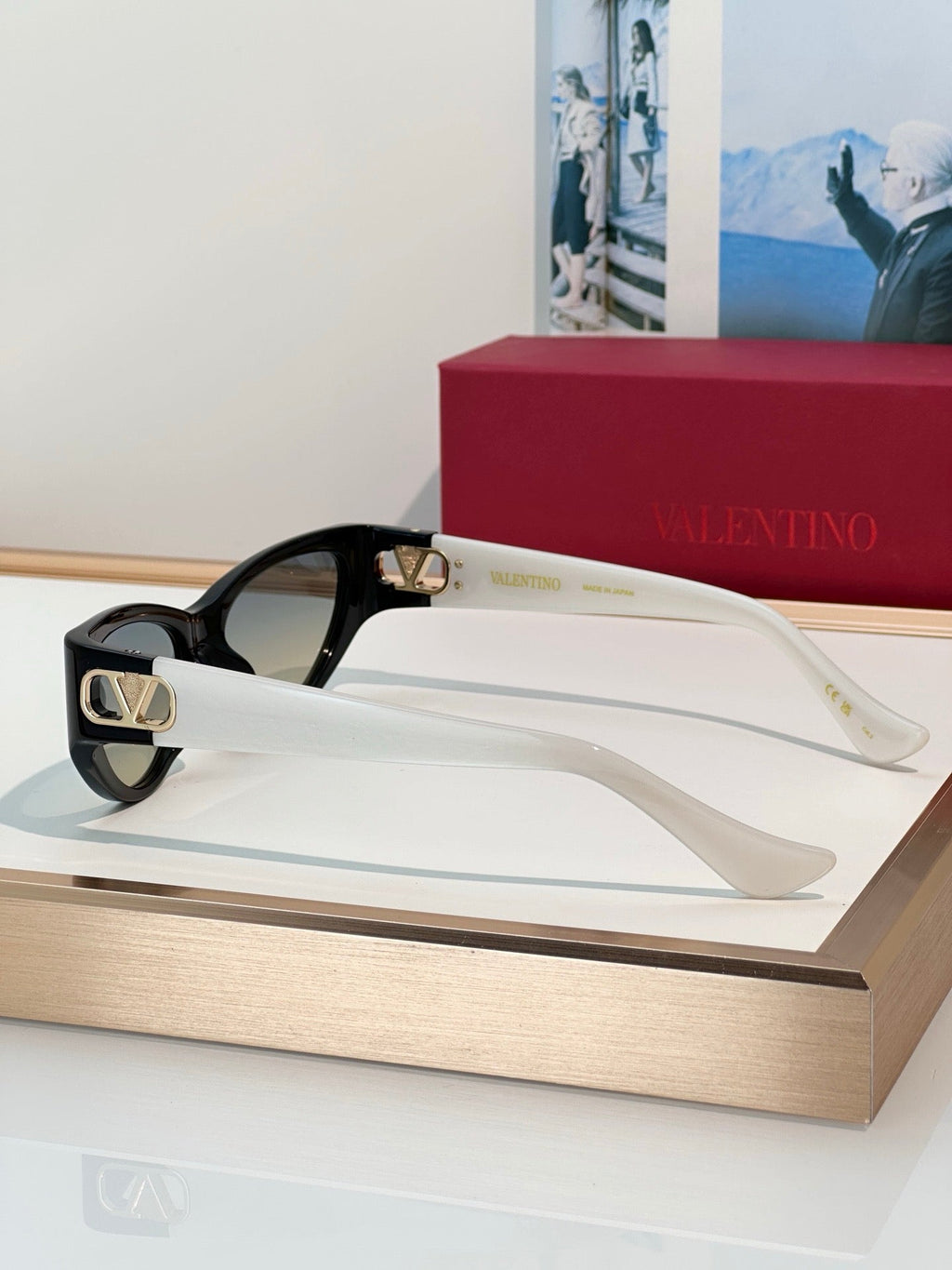 Valentino Vain Light VG0014S 001 Sunglasses✨