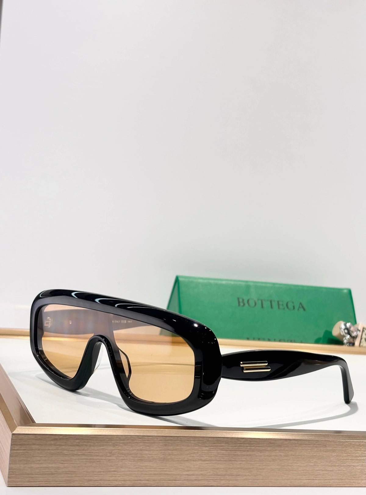 BOTTEGA VENETA  BV1281S 001 - As Seen On Tracee Ellis Ross & Pooja Hegde Sunglasses💚