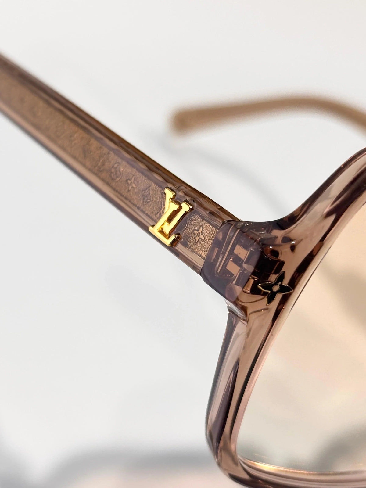 Louis Vuitton Z3044E LV Aura Square Sunglasses  ✨