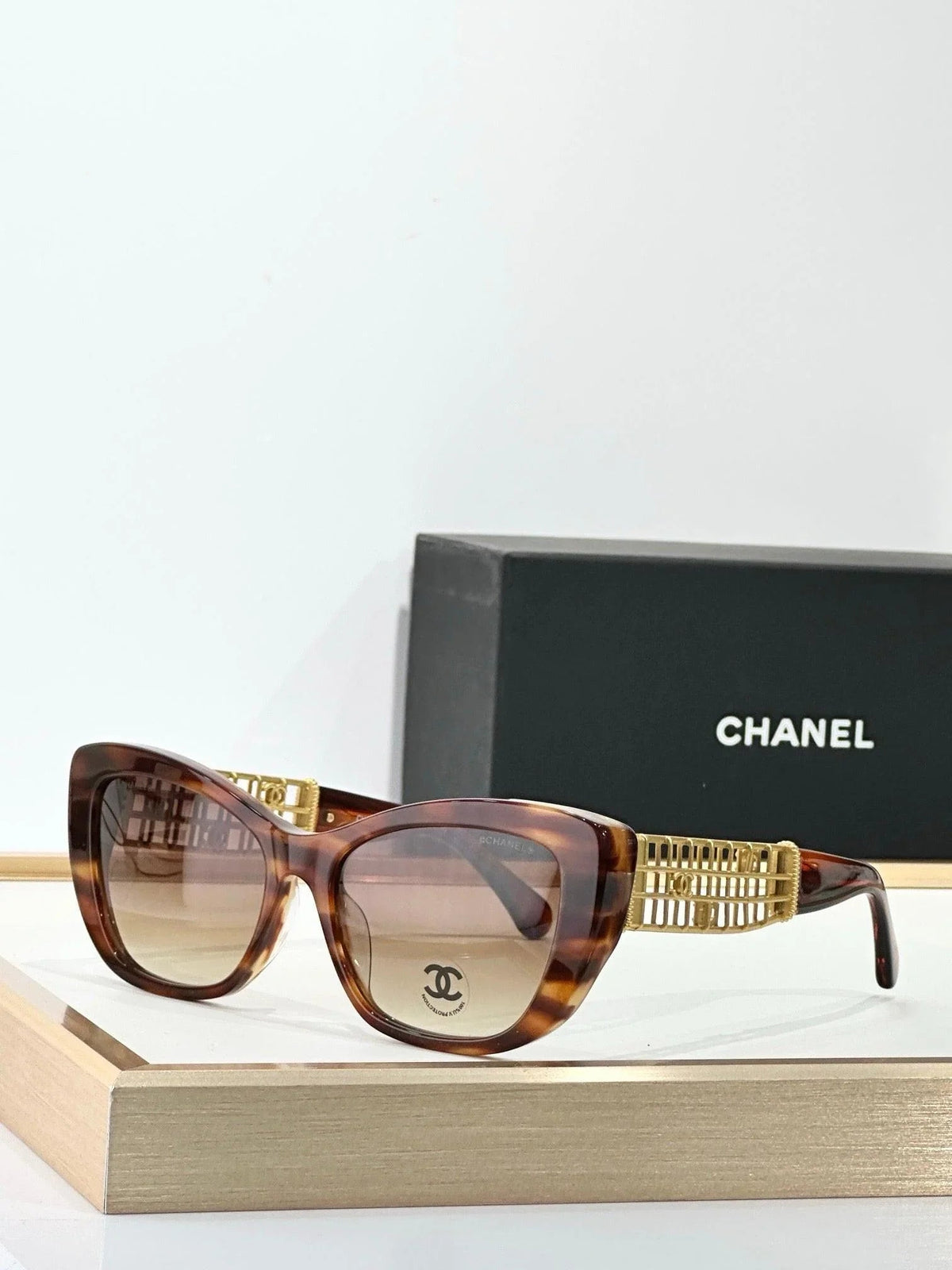 CHANEL 9169 CAT EYE SUNGLASSES   🖤