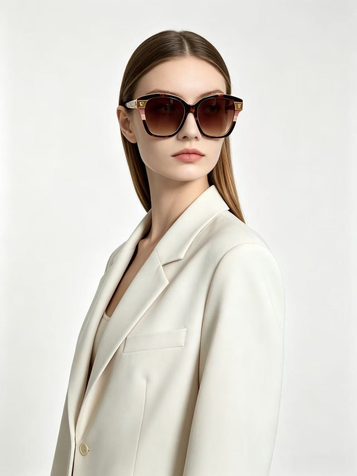 Louis Vuitton Z3182E-Z3265E LV Petit Soupçon Square Sunglasses  ✨