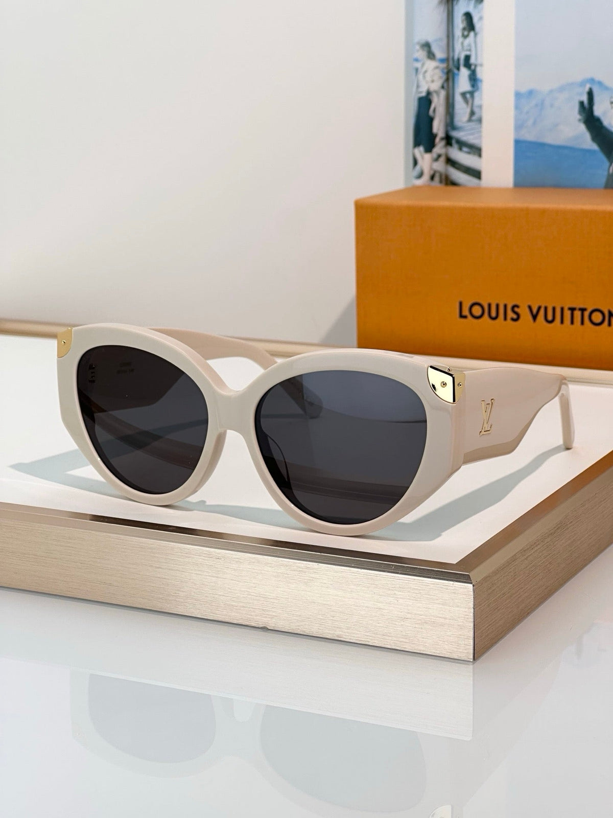 Louis Vuitton Z3340W LV Trunk Cat Eye Sunglasses✨