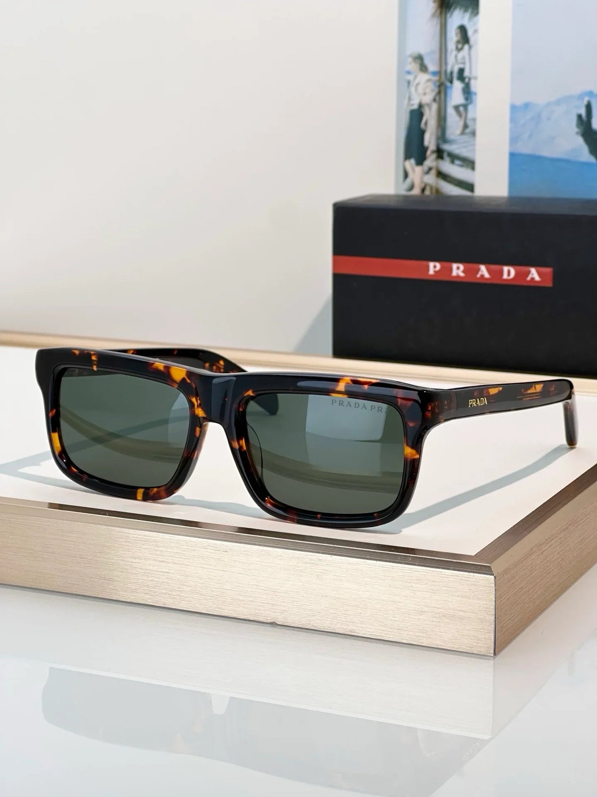 PRADA PR D11SF Sunglasses  🟥