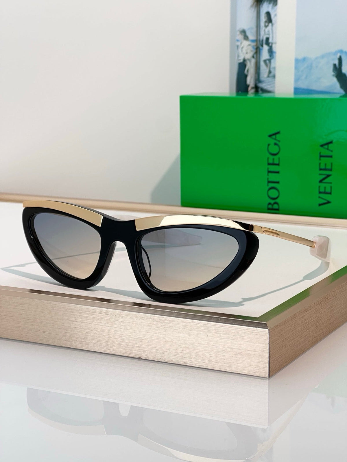 BOTTEGA VENETA BV1477S Sunglasses 💚