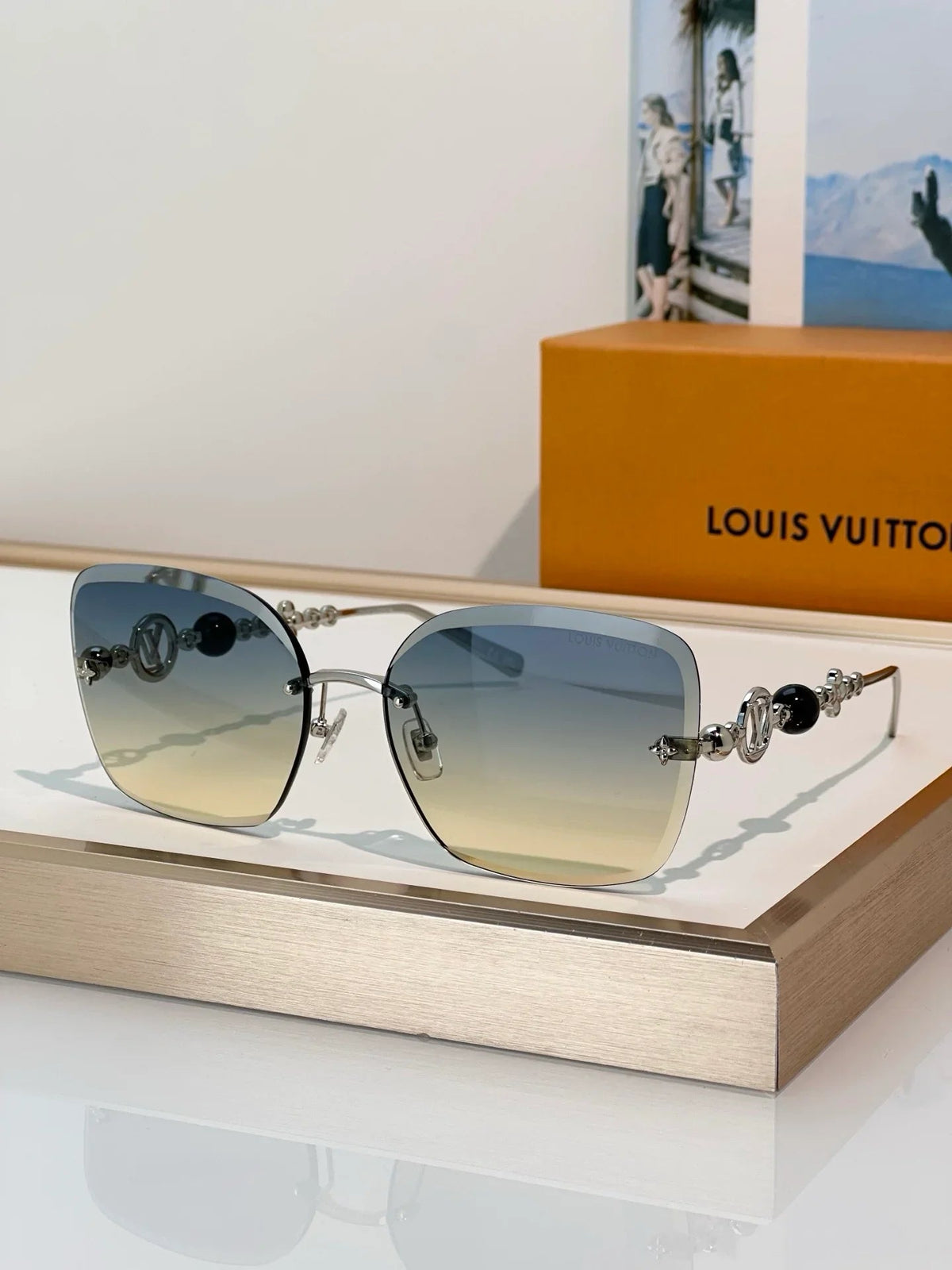 Louis Vuitton Z3167U LV Jewel Pearl Square Sunglasses  ✨