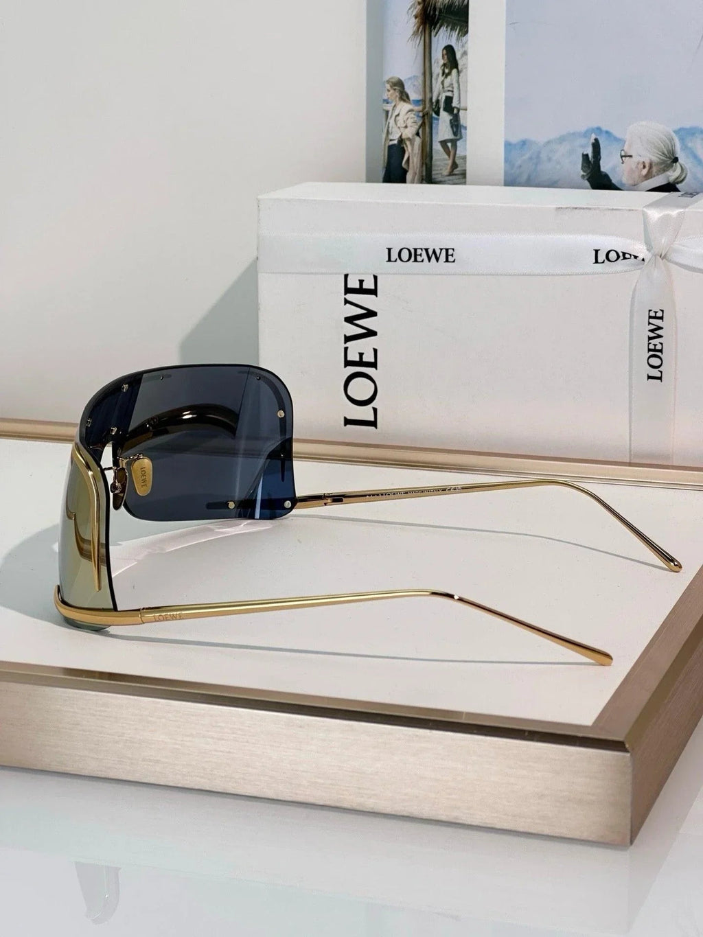 '- LOEWE  SIGNATURE LW40193U Sunglasses  ✨