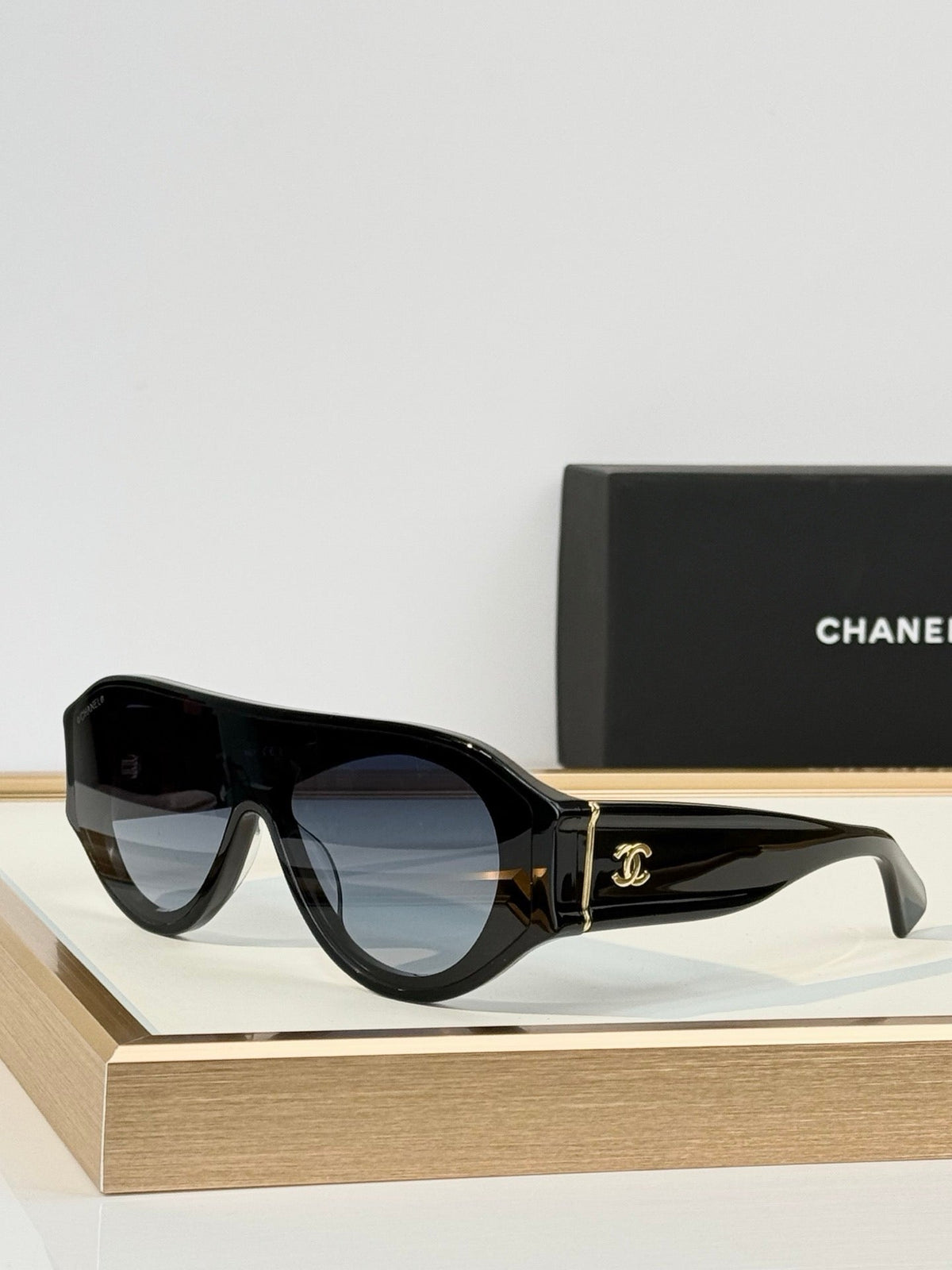 CHANEL 5568 Sunglasses Chanel Eyewear  🖤