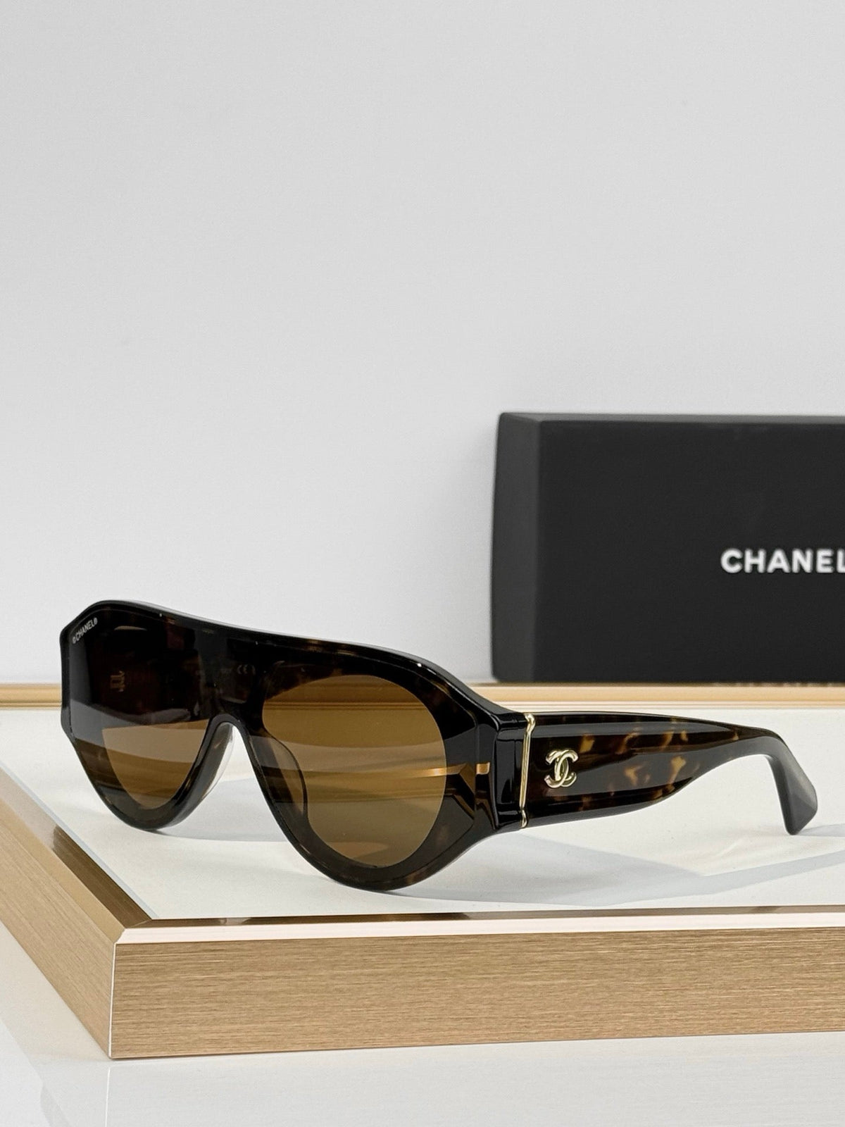 CHANEL 5568 Sunglasses Chanel Eyewear  🖤