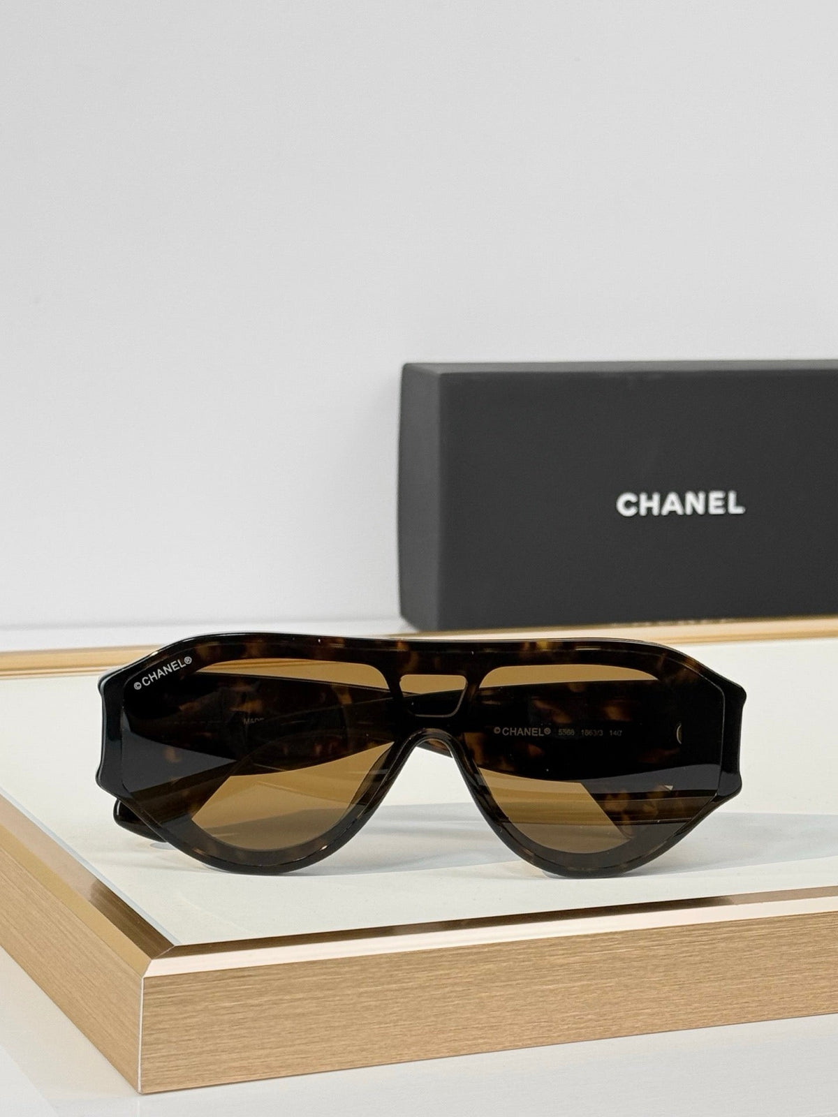 CHANEL 5568 Sunglasses Chanel Eyewear  🖤