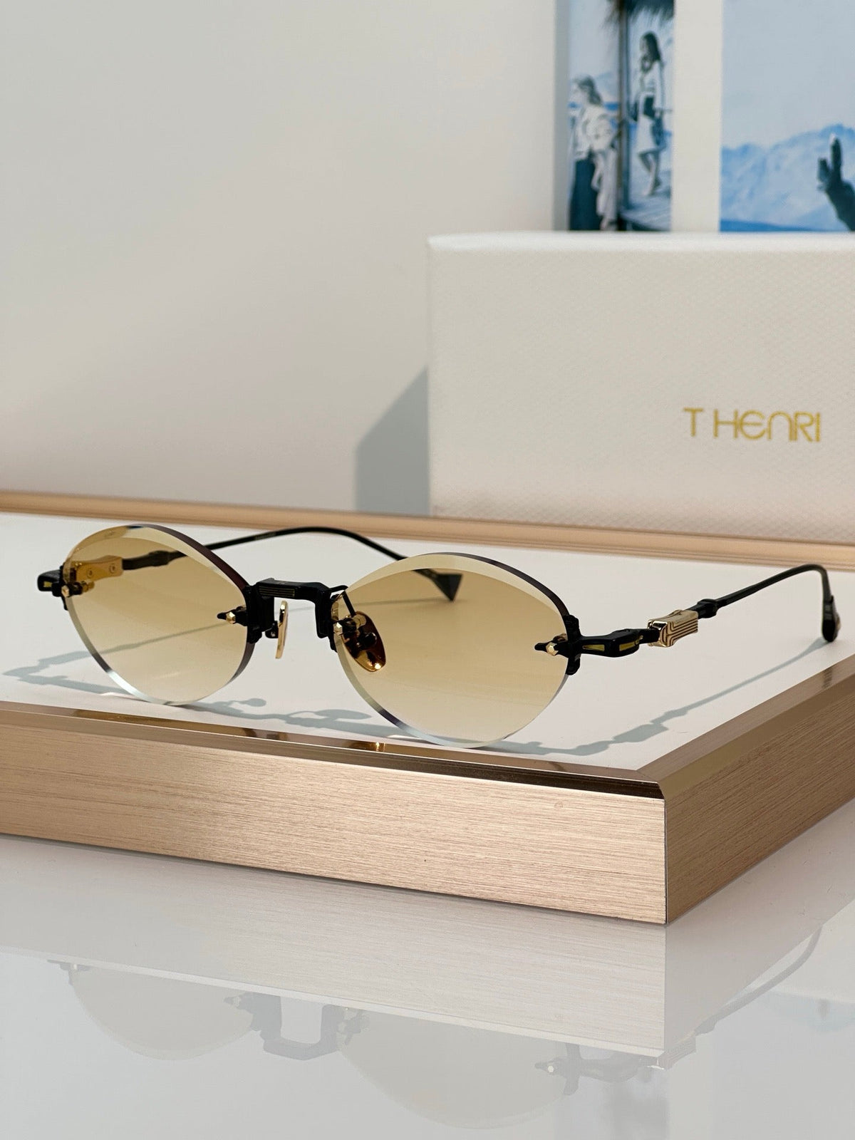 T HENRI MOONBEAM | Amethyst Horizon Sunglasses 👑