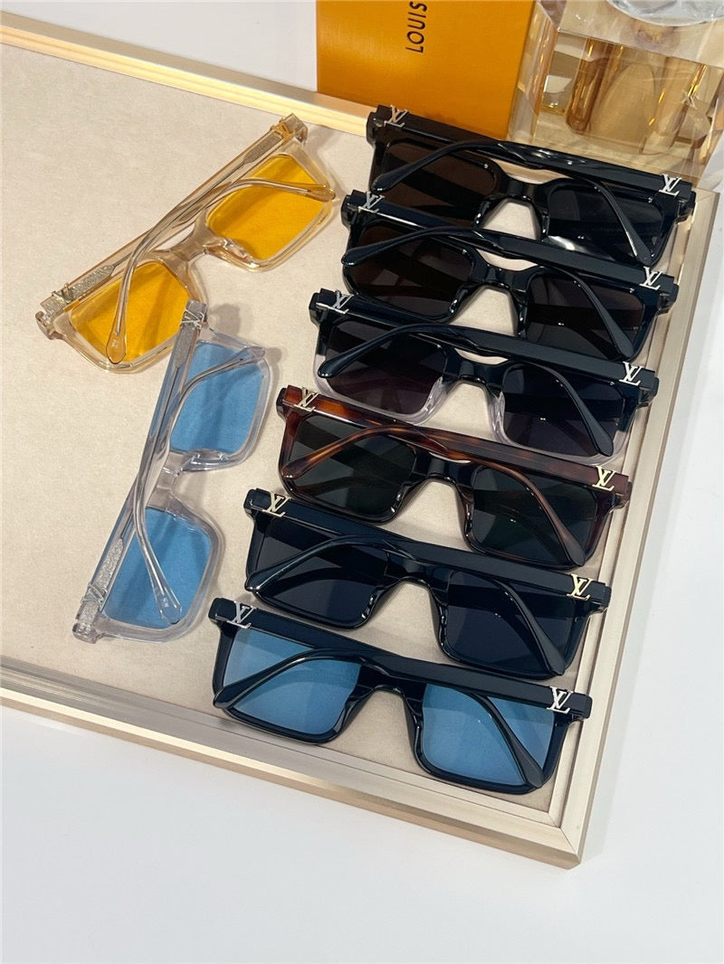 Louis Vuitton Z3262U LV Hit Square Sunglasses ✨
