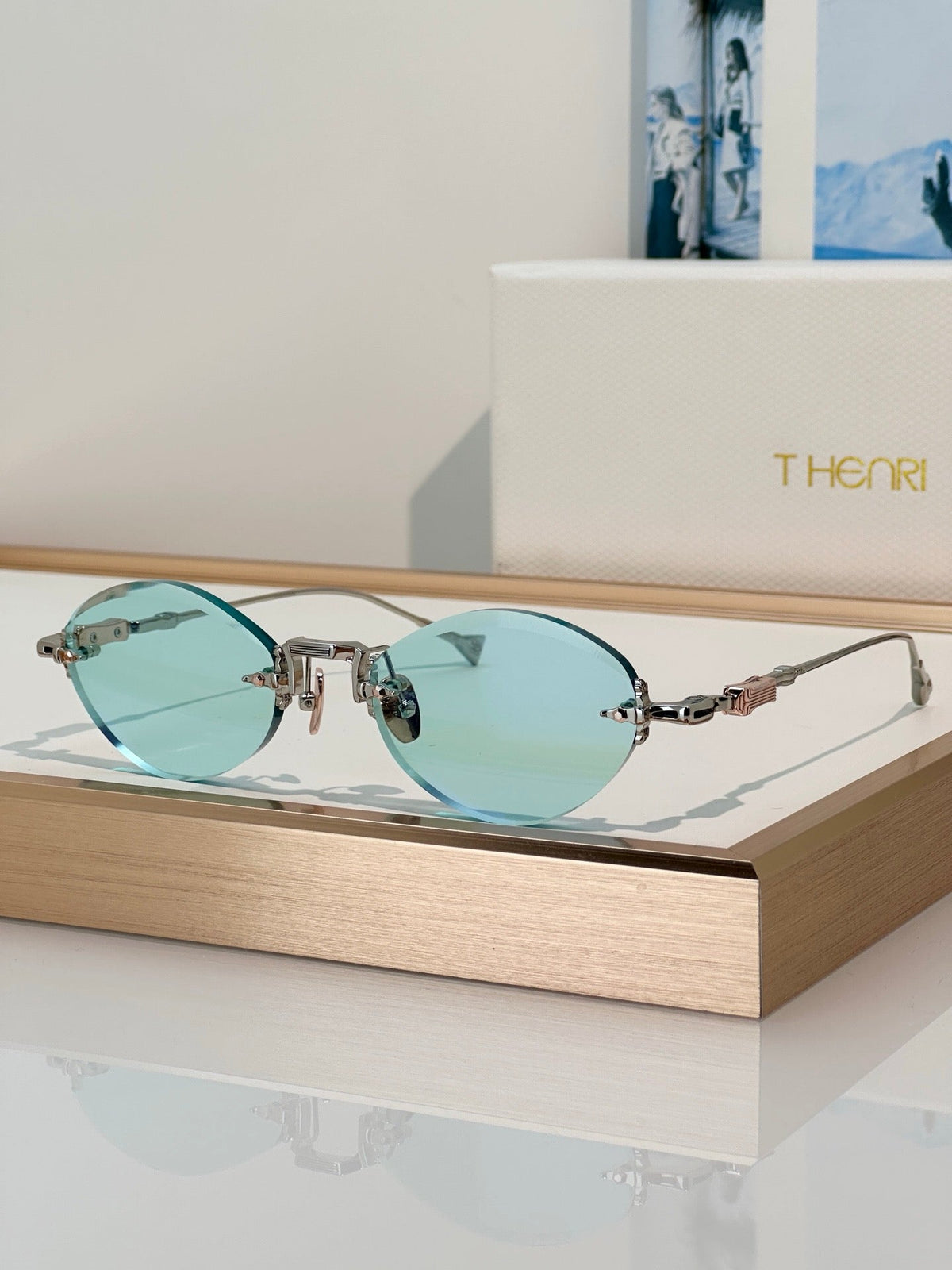 T HENRI MOONBEAM | Amethyst Horizon Sunglasses 👑