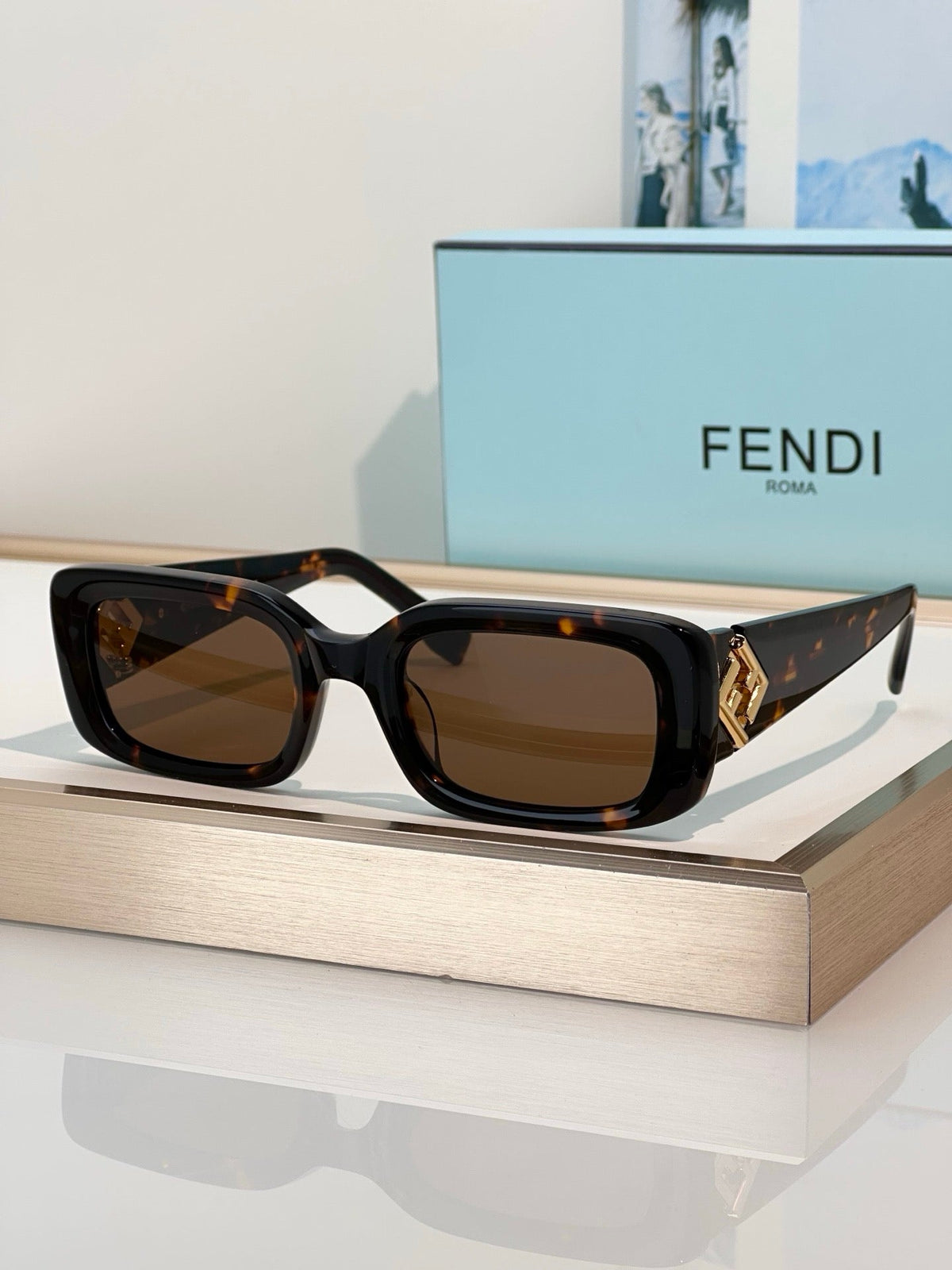FENDI FF Diamonds FE 40222I  Sunglasses ✨