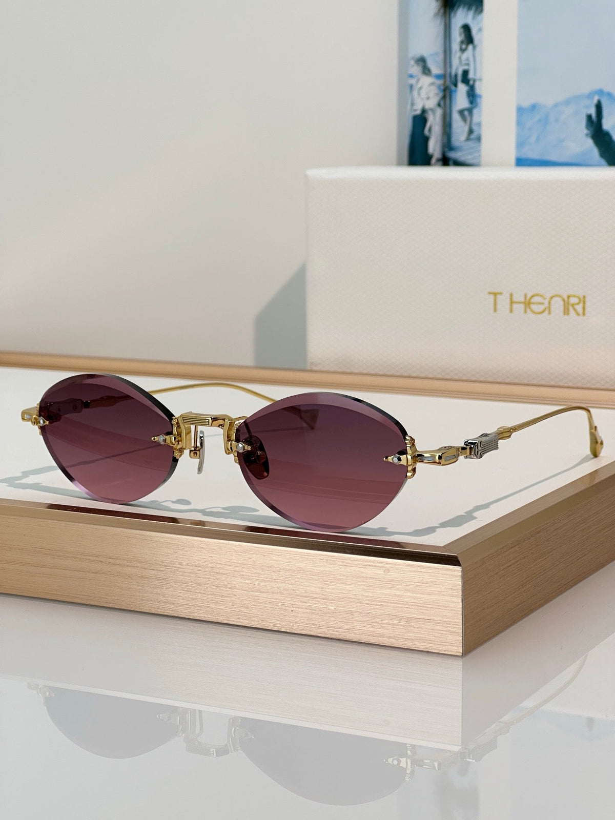 T HENRI MOONBEAM | Amethyst Horizon Sunglasses 👑