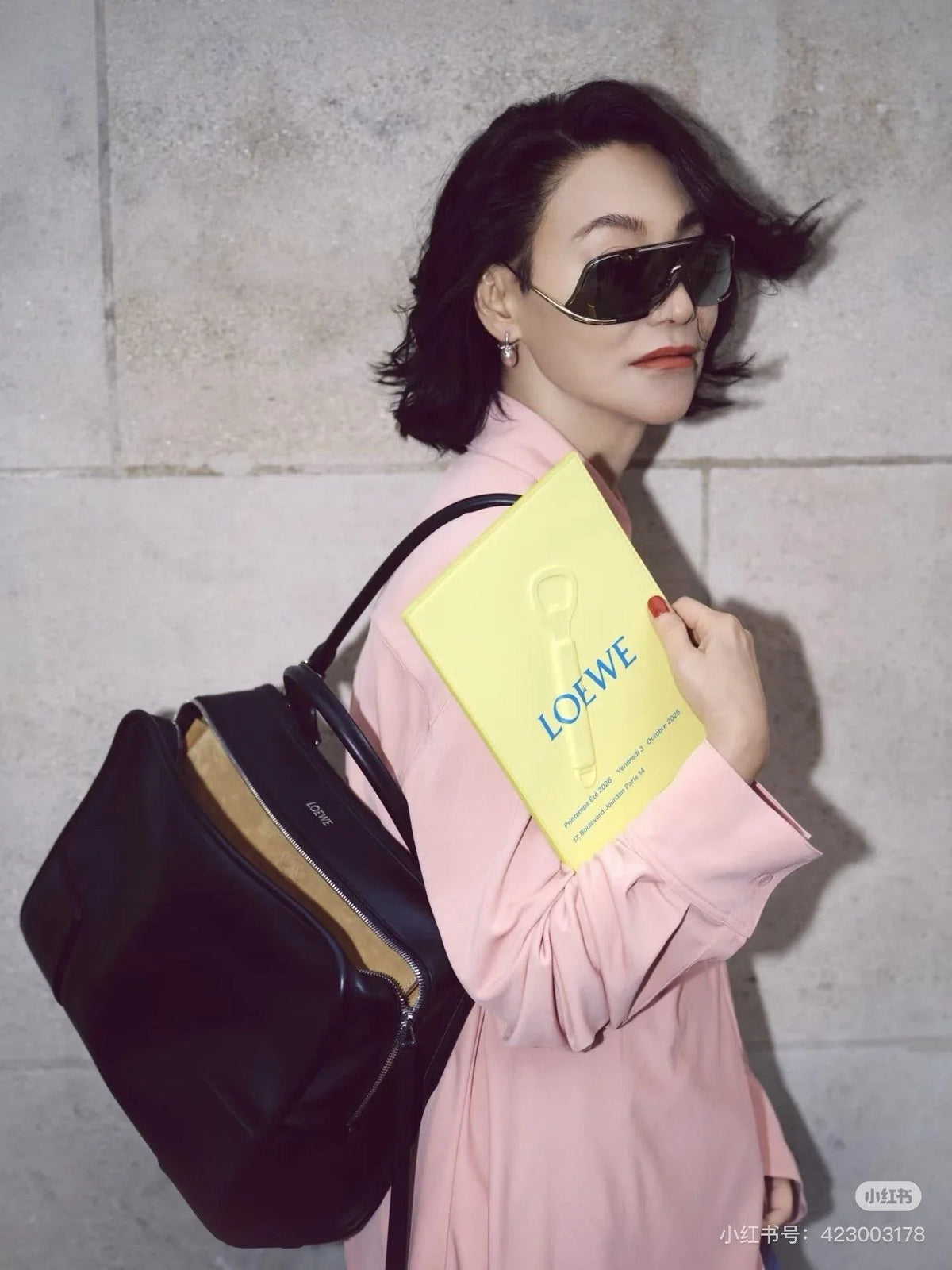 '- LOEWE  SIGNATURE LW40193U Sunglasses  ✨