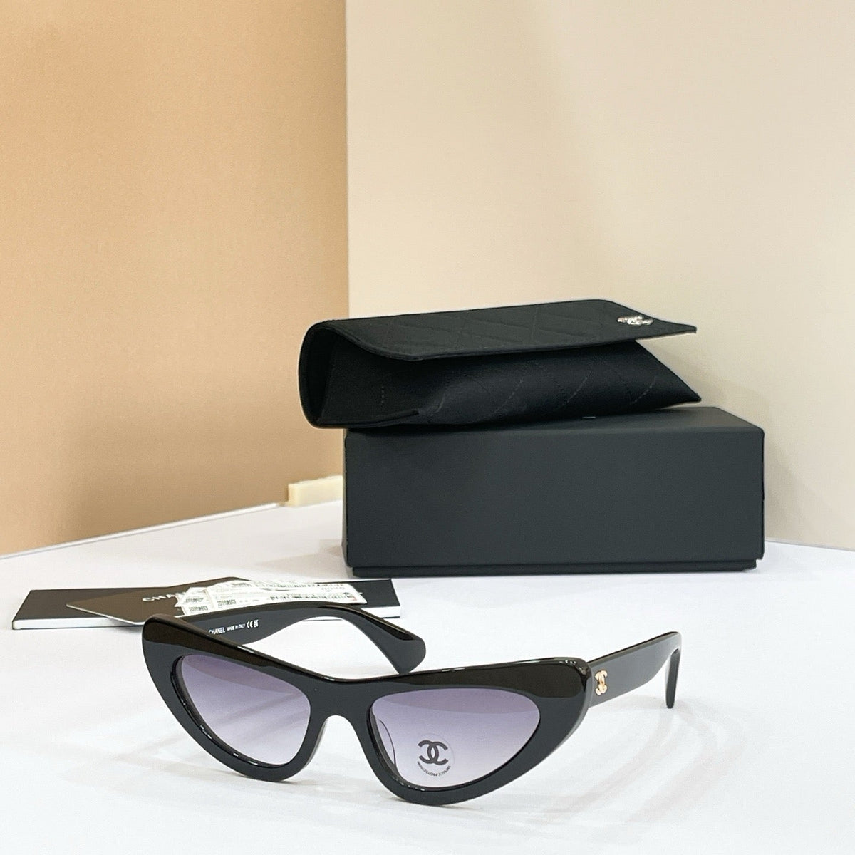 CHANEL 9203 Cat Eye Sunglasses Chanel Eyewear  🖤