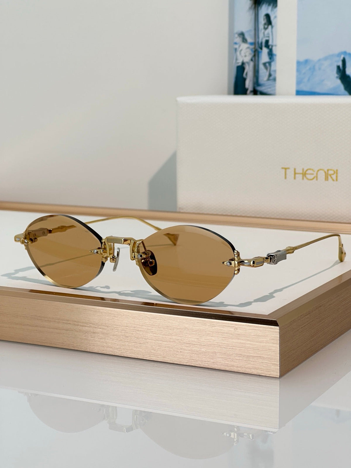 T HENRI MOONBEAM | Amethyst Horizon Sunglasses 👑