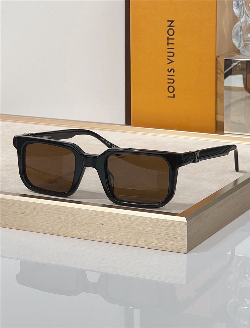 Louis Vuitton Z3262U LV Hit Square Sunglasses ✨