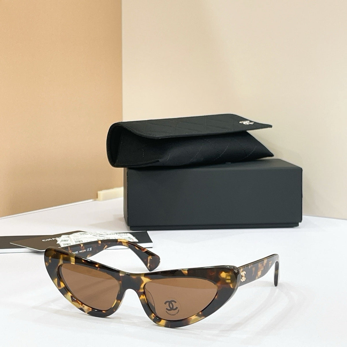 CHANEL 9203 Cat Eye Sunglasses Chanel Eyewear  🖤