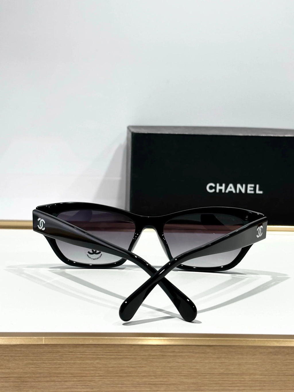 CHANEL A71765 EXCLUSIVE  Cat Eye Sunglasses - Chanel Eyewear  🖤