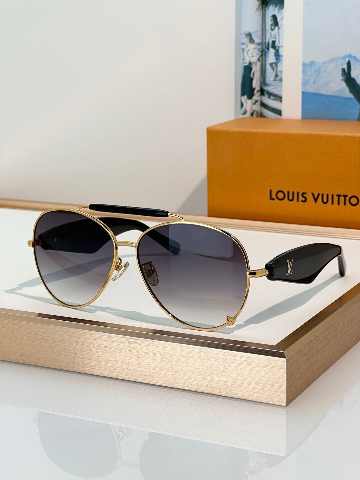 Louis Vuitton Z3463U LVision Light Pilot Sunglasses ✨