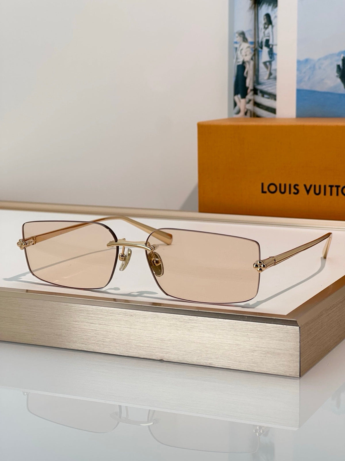 Louis Vuitton Z3377U New LV Comet Rectangle Sunglasses  ✨