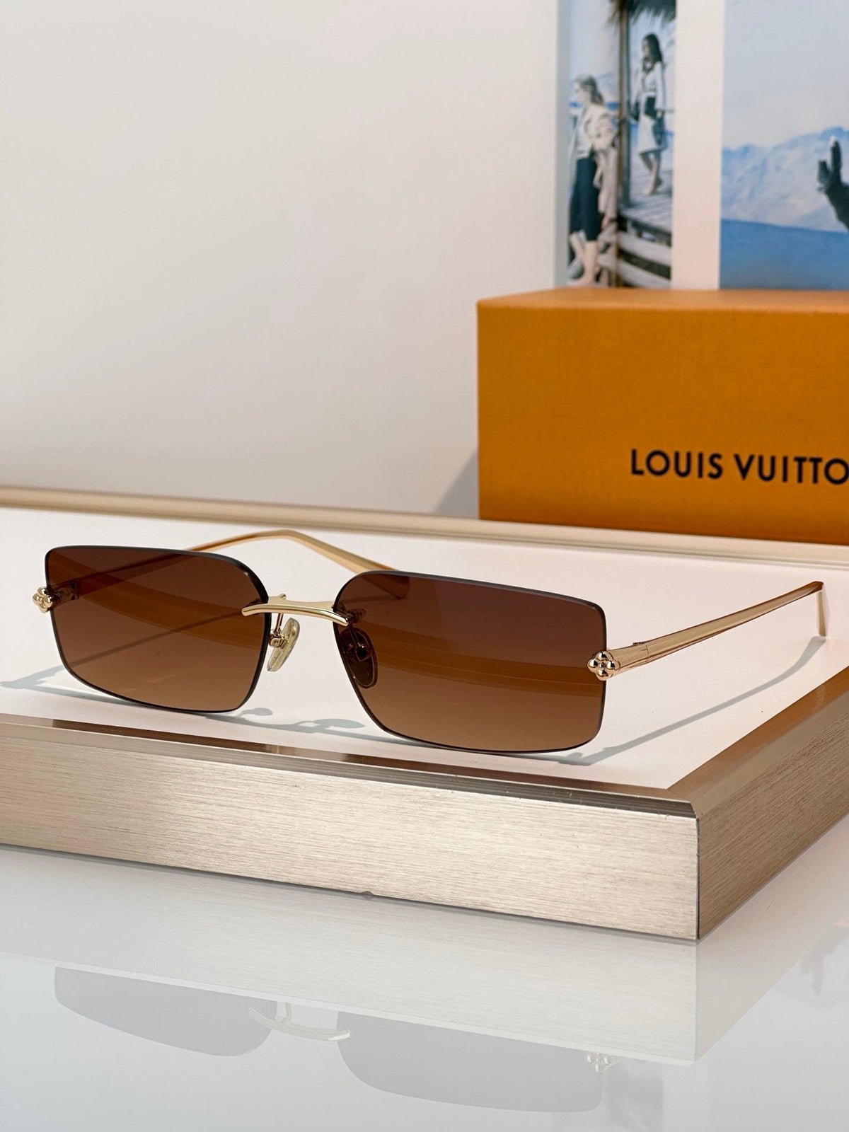 Louis Vuitton Z3377U New LV Comet Rectangle Sunglasses  ✨