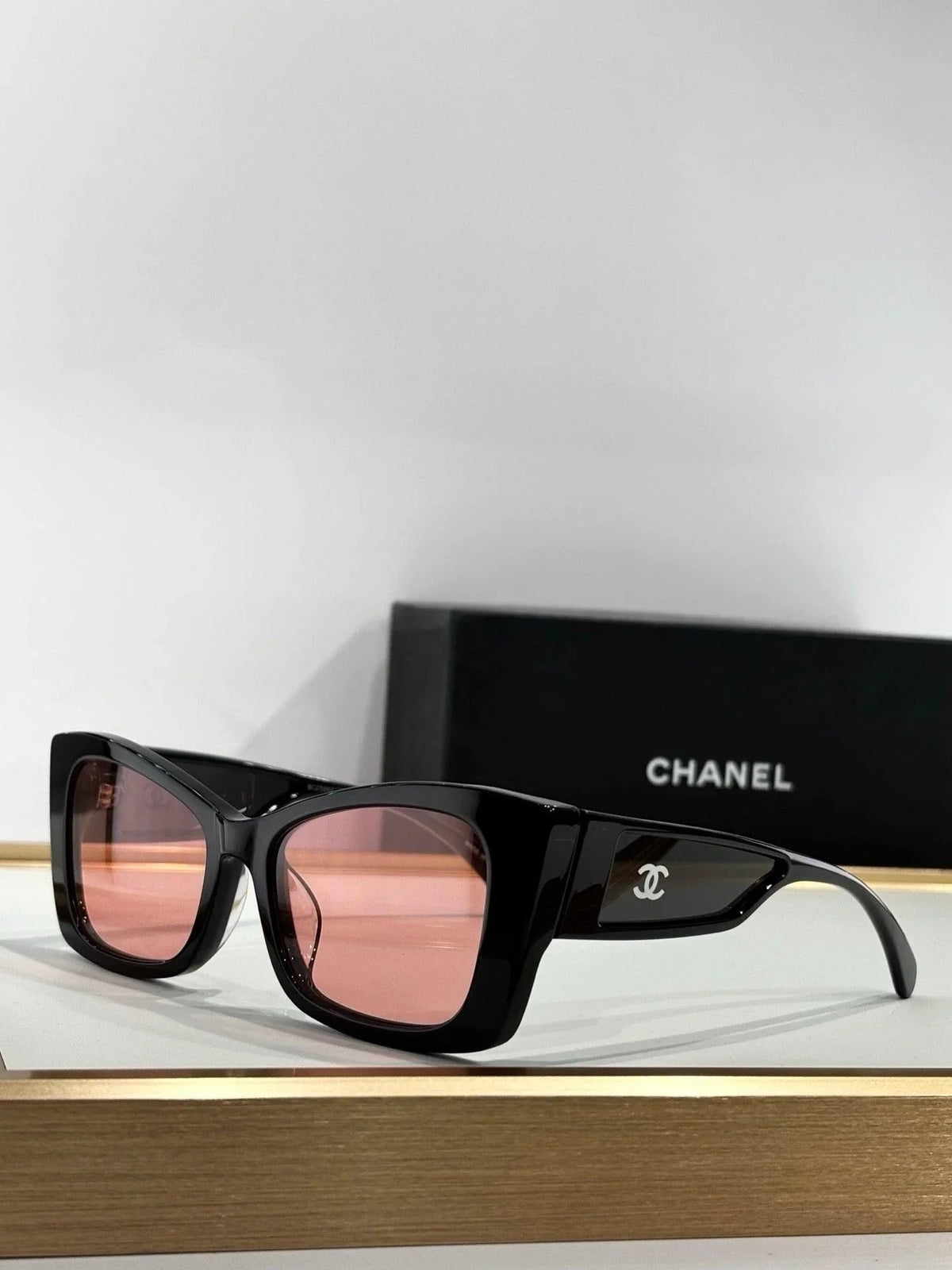 CHANEL 5430 Cat Eye Shape Sunglasses   🖤
