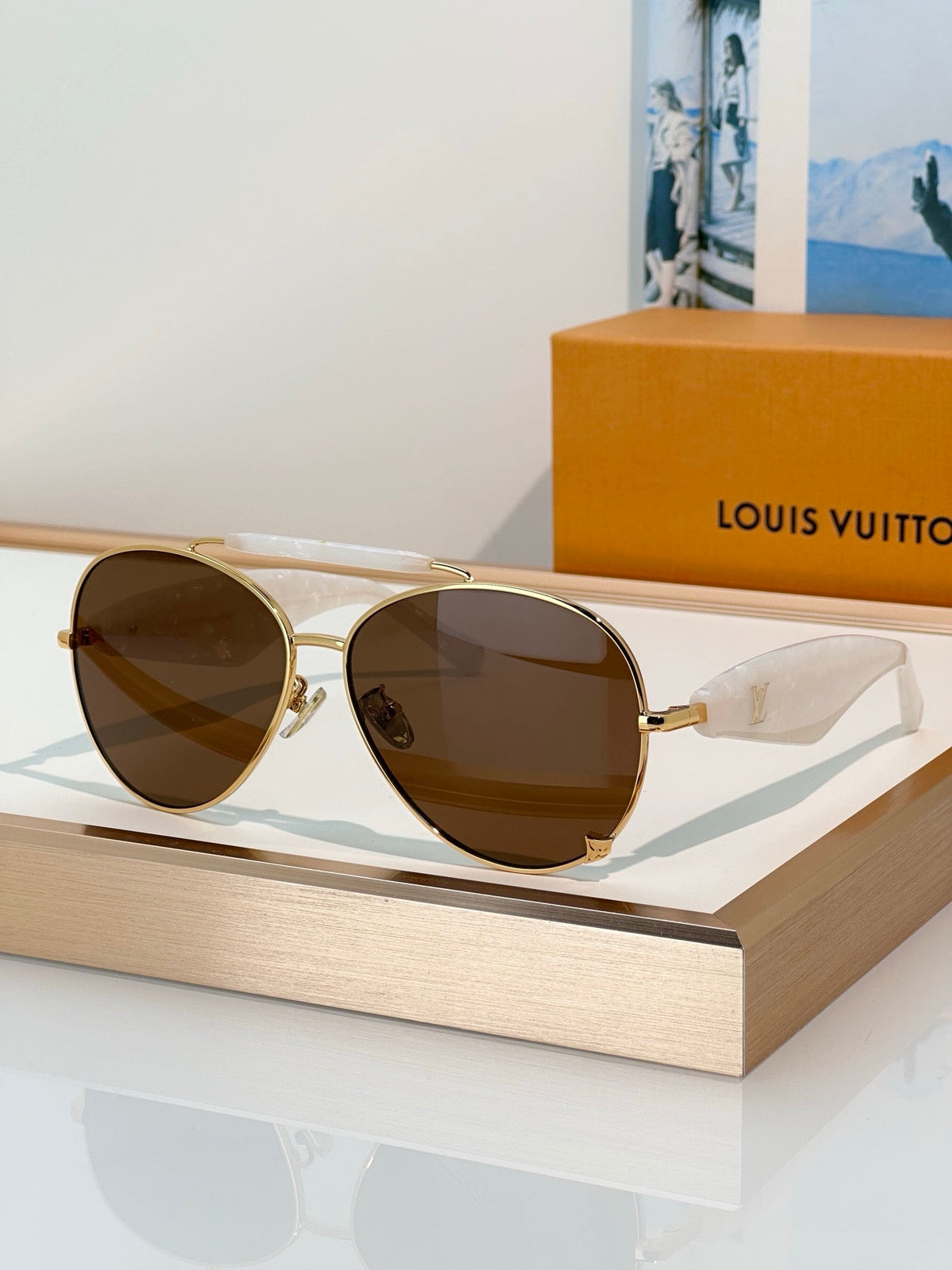 Louis Vuitton Z3463U LVision Light Pilot Sunglasses ✨