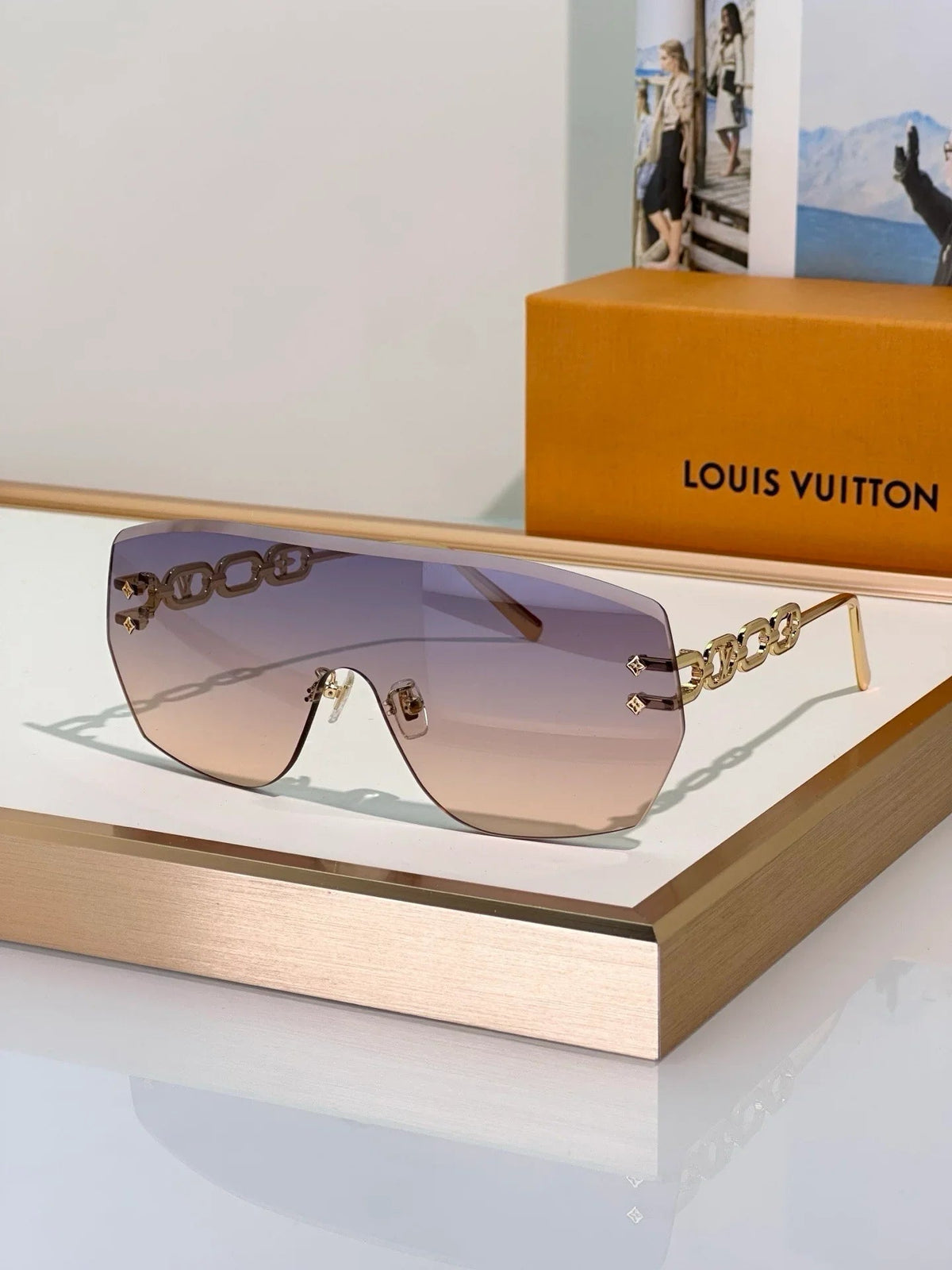 Louis Vuitton Z3108U LV Jewel Mask  Sunglasses NEW   ✨