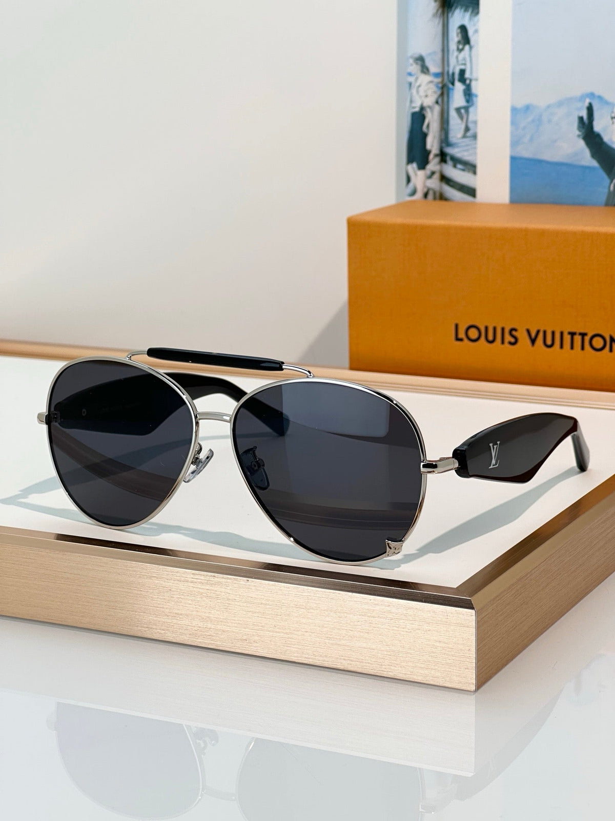 Louis Vuitton Z3463U LVision Light Pilot Sunglasses ✨