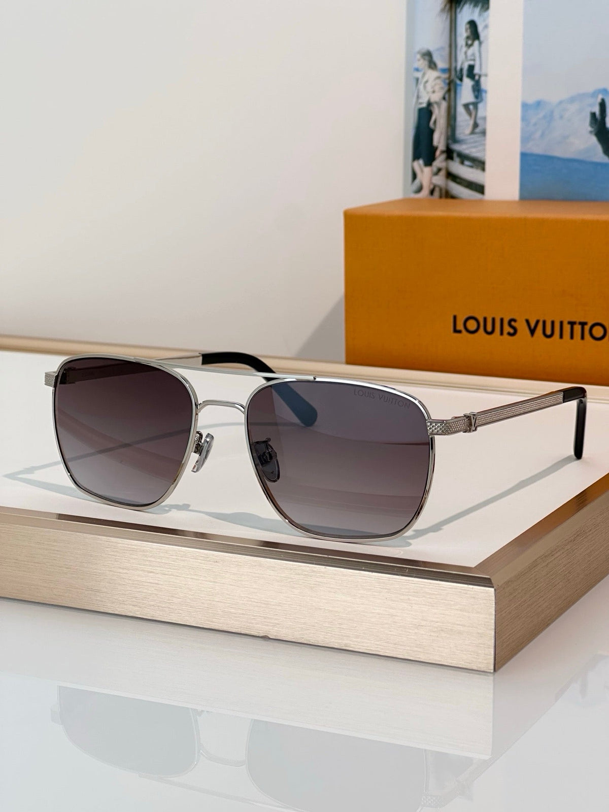 Louis Vuitton Z3388U  LV Whisper Squared Sunglasses✨