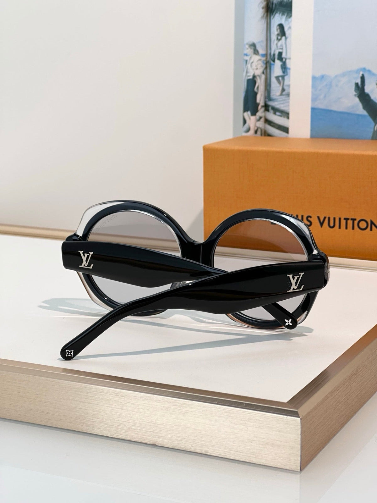 Louis Vuitton Z3325U-Z3326U New LV Aura Flower Round Sunglasses ✨
