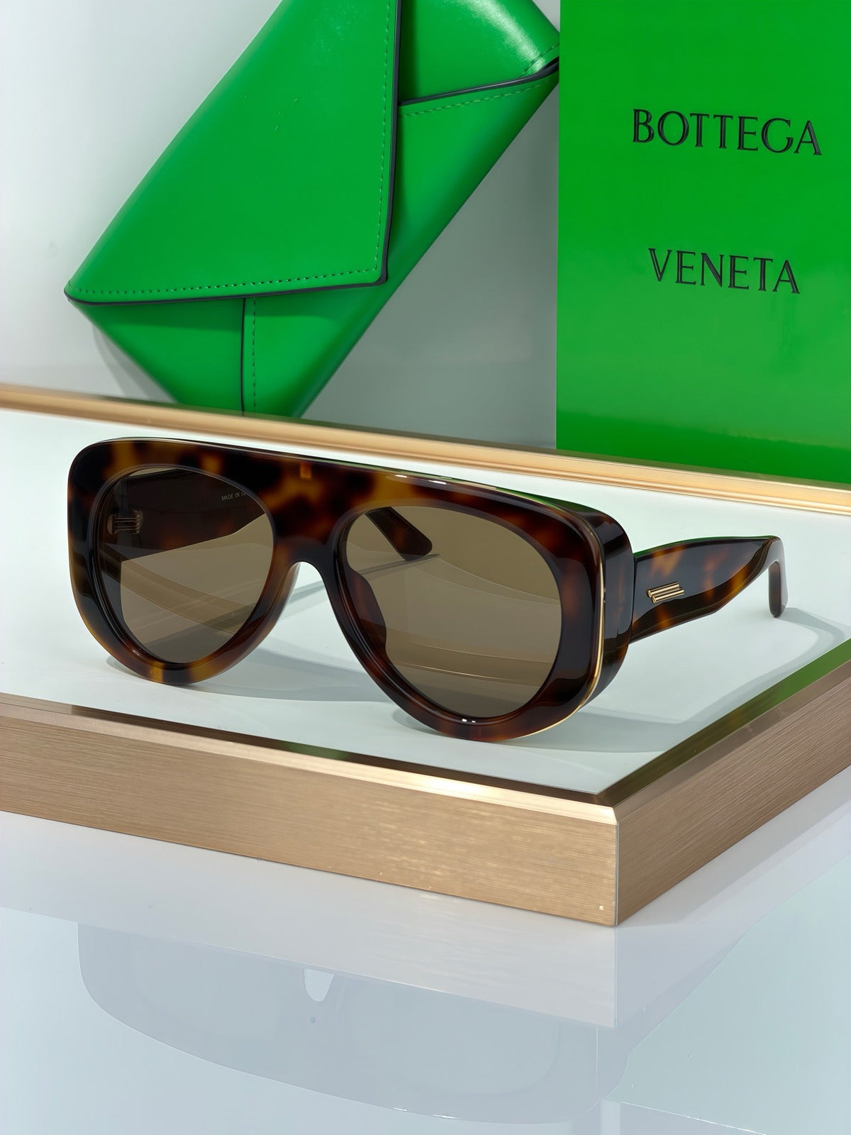 BOTTEGA VENETA BV1362S 005 - As Seen On Rihanna 💚