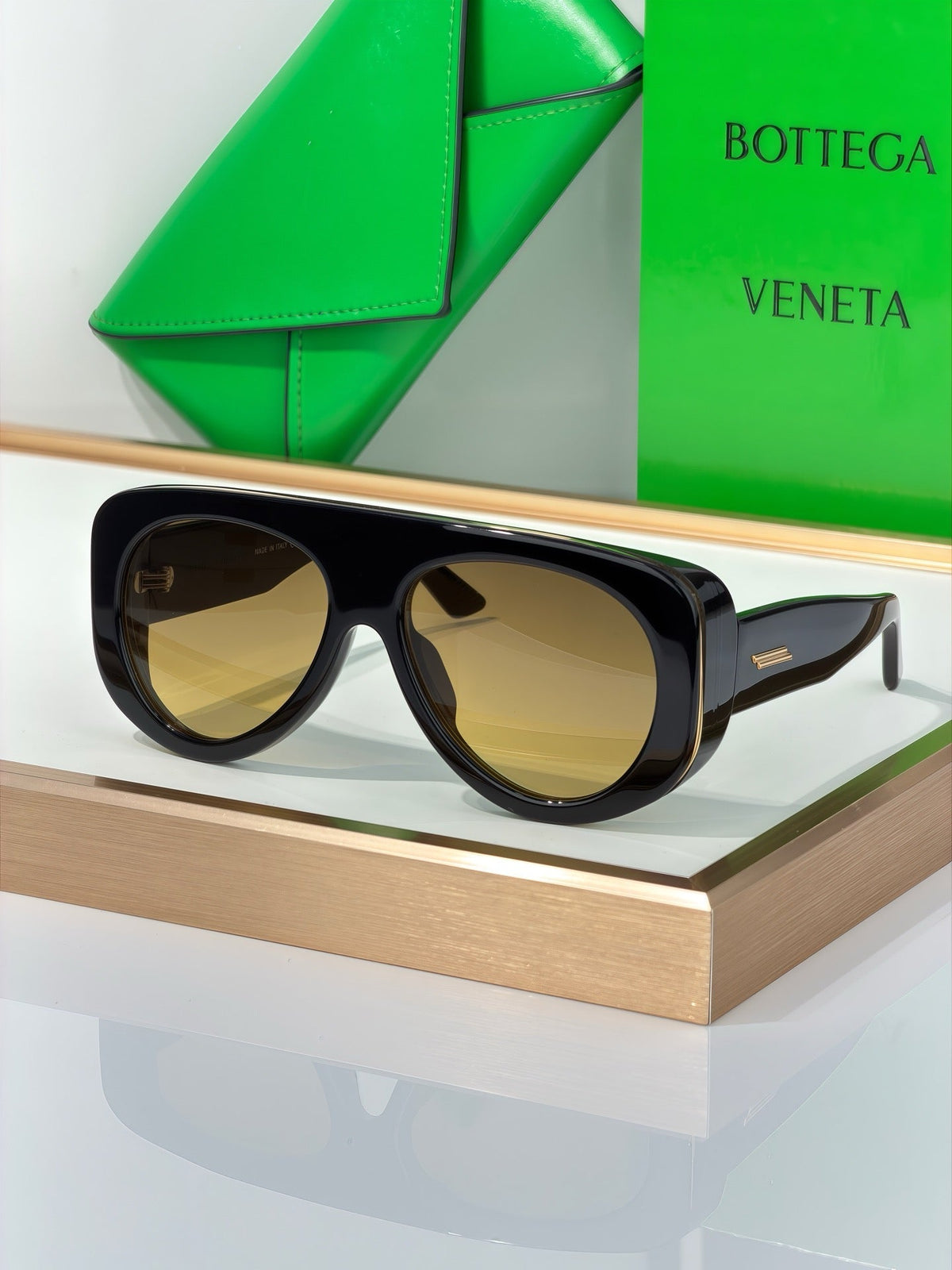 BOTTEGA VENETA BV1362S 005 - As Seen On Rihanna 💚