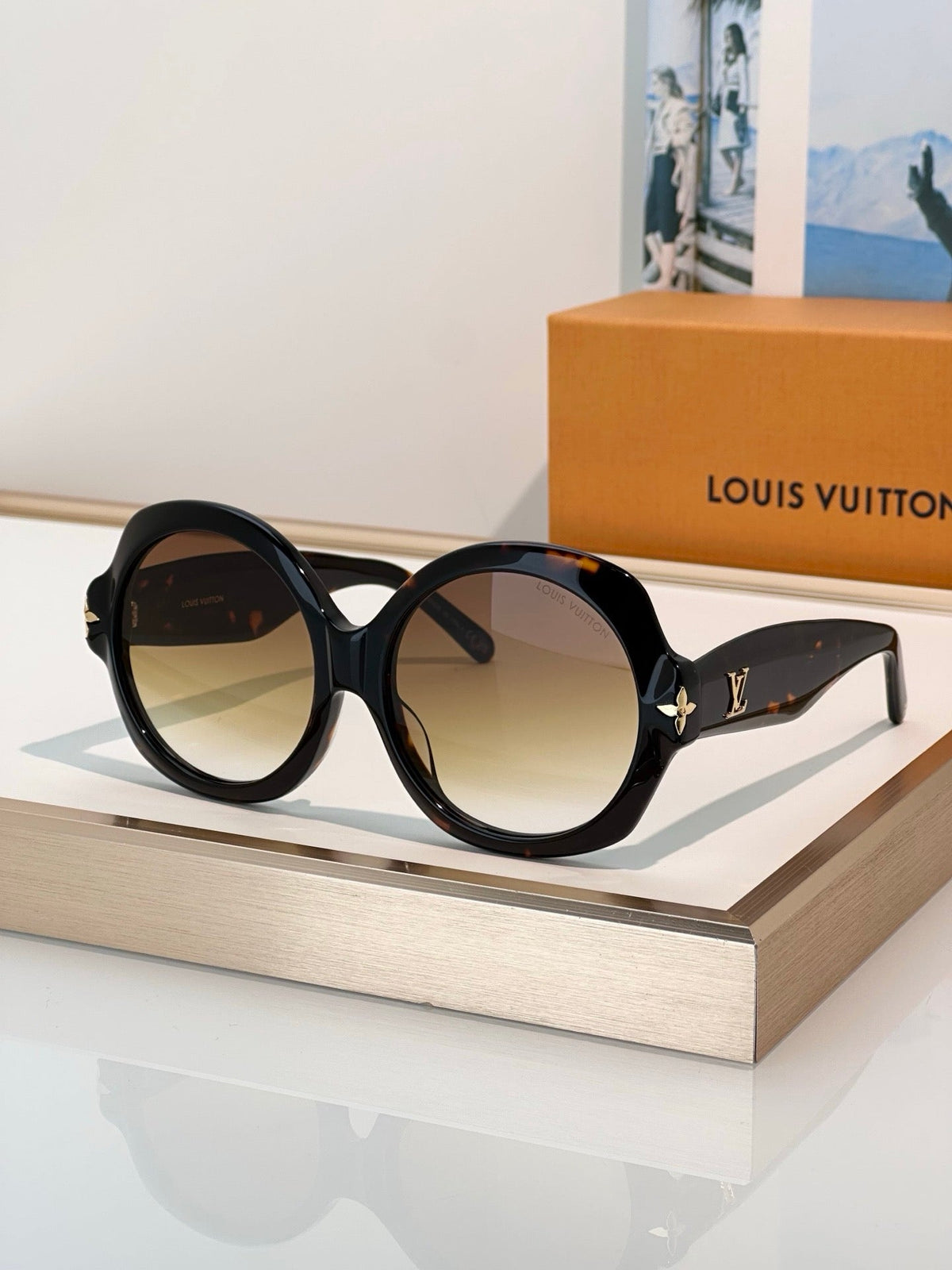 Louis Vuitton Z3325U-Z3326U New LV Aura Flower Round Sunglasses ✨