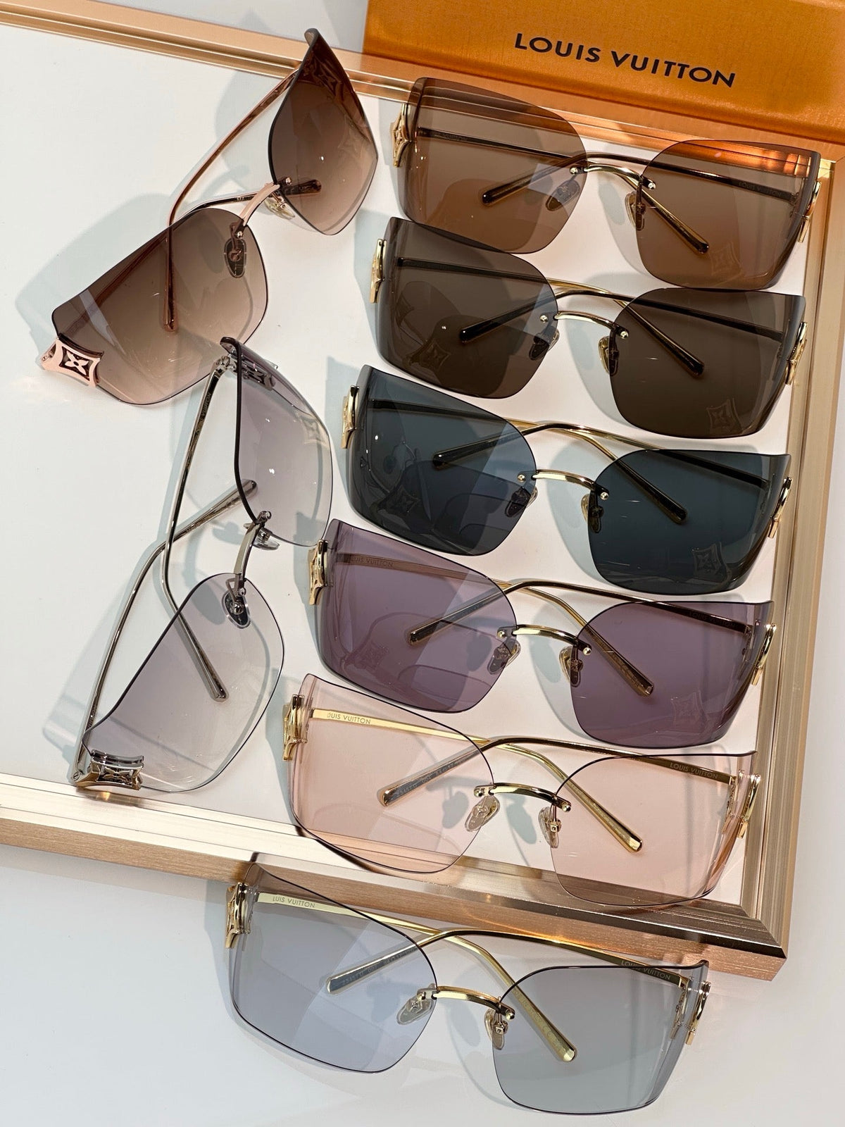 Louis Vuitton Z3457U Curvy Flower Rectangle Sunglasses✨